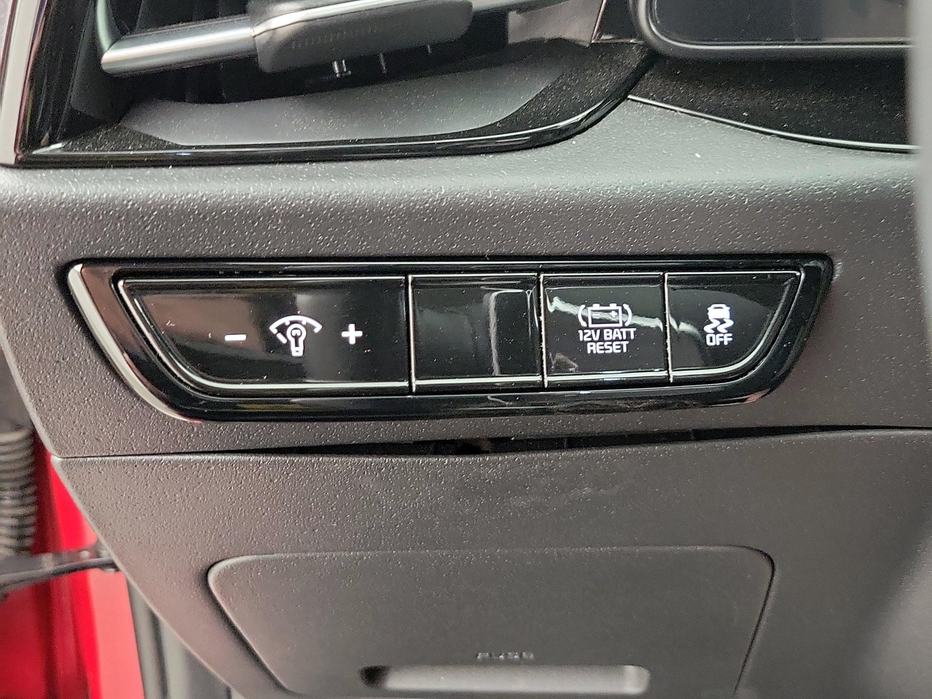 Thumbnail: 2023 Kia Niro - 13