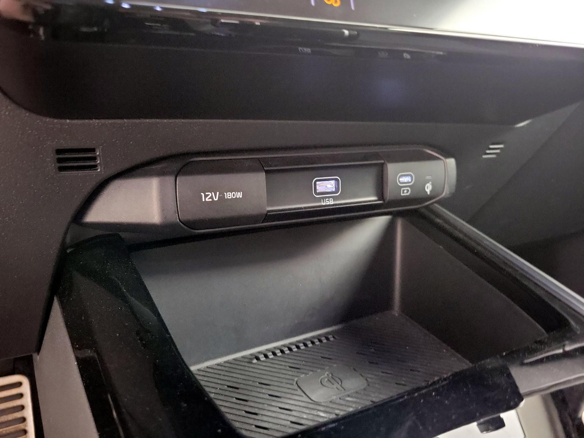 Thumbnail: 2023 Kia Niro - 19