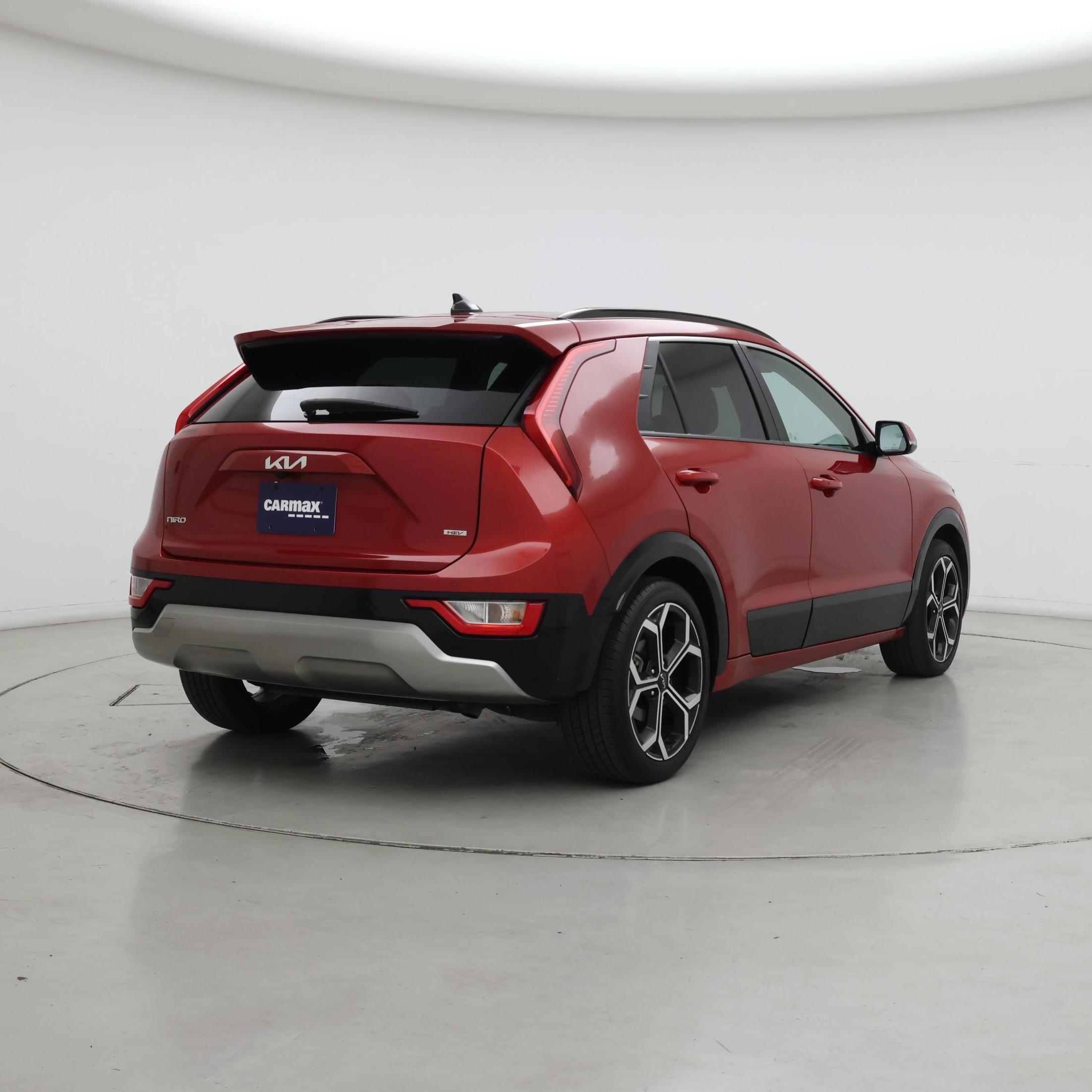 Thumbnail: 2023 Kia Niro - 8