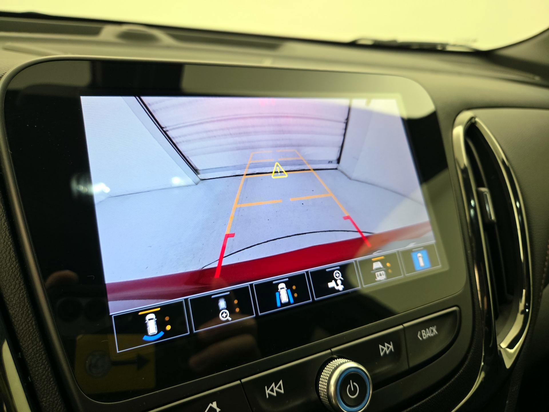 Thumbnail: 2022 Chevrolet Equinox - 15