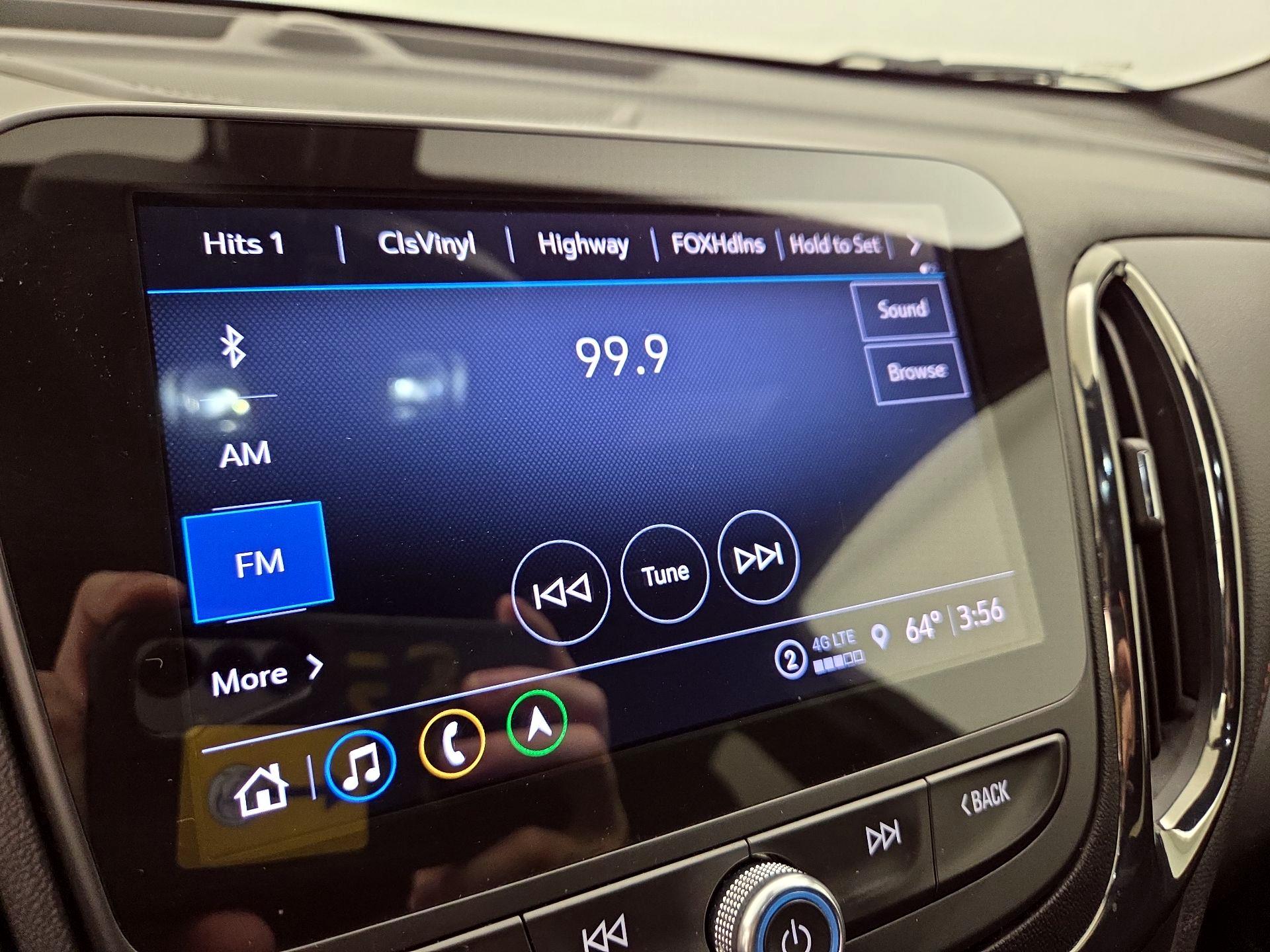 Thumbnail: 2022 Chevrolet Equinox - 16