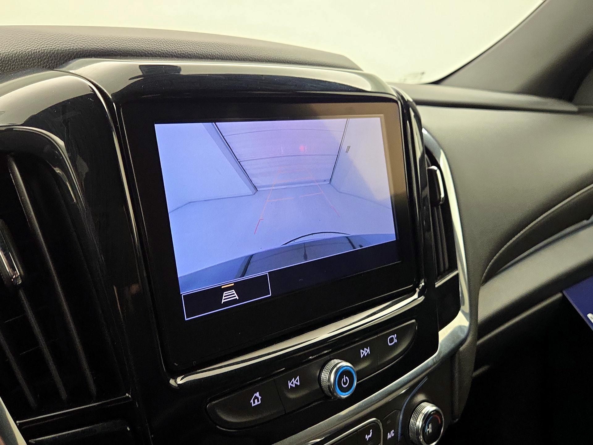 Thumbnail: 2023 Chevrolet Traverse - 14