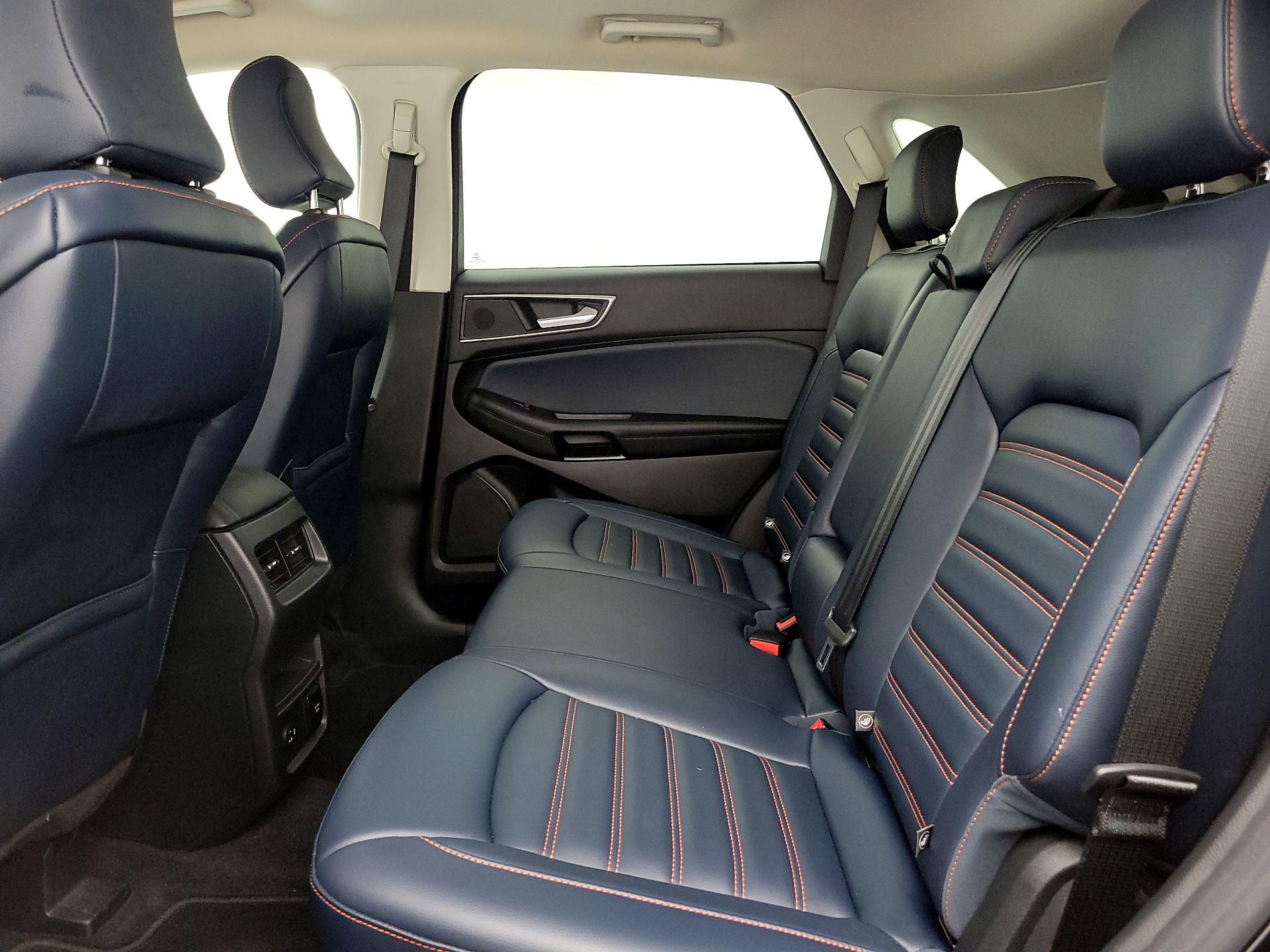 Thumbnail: 2022 Ford Edge - 19