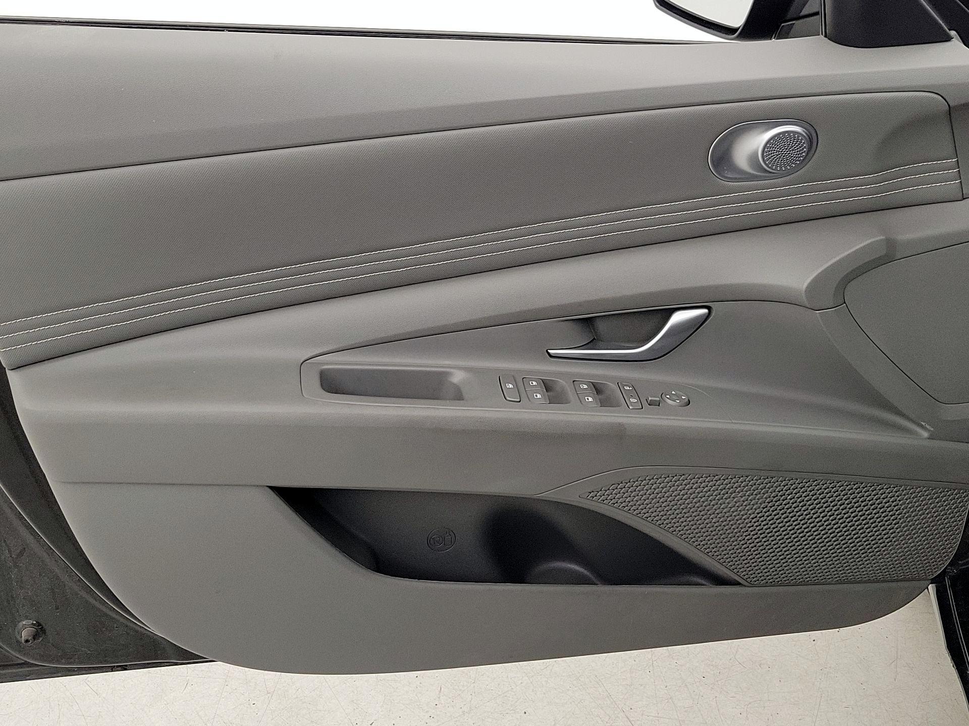 Thumbnail: 2023 Hyundai Elantra - 12