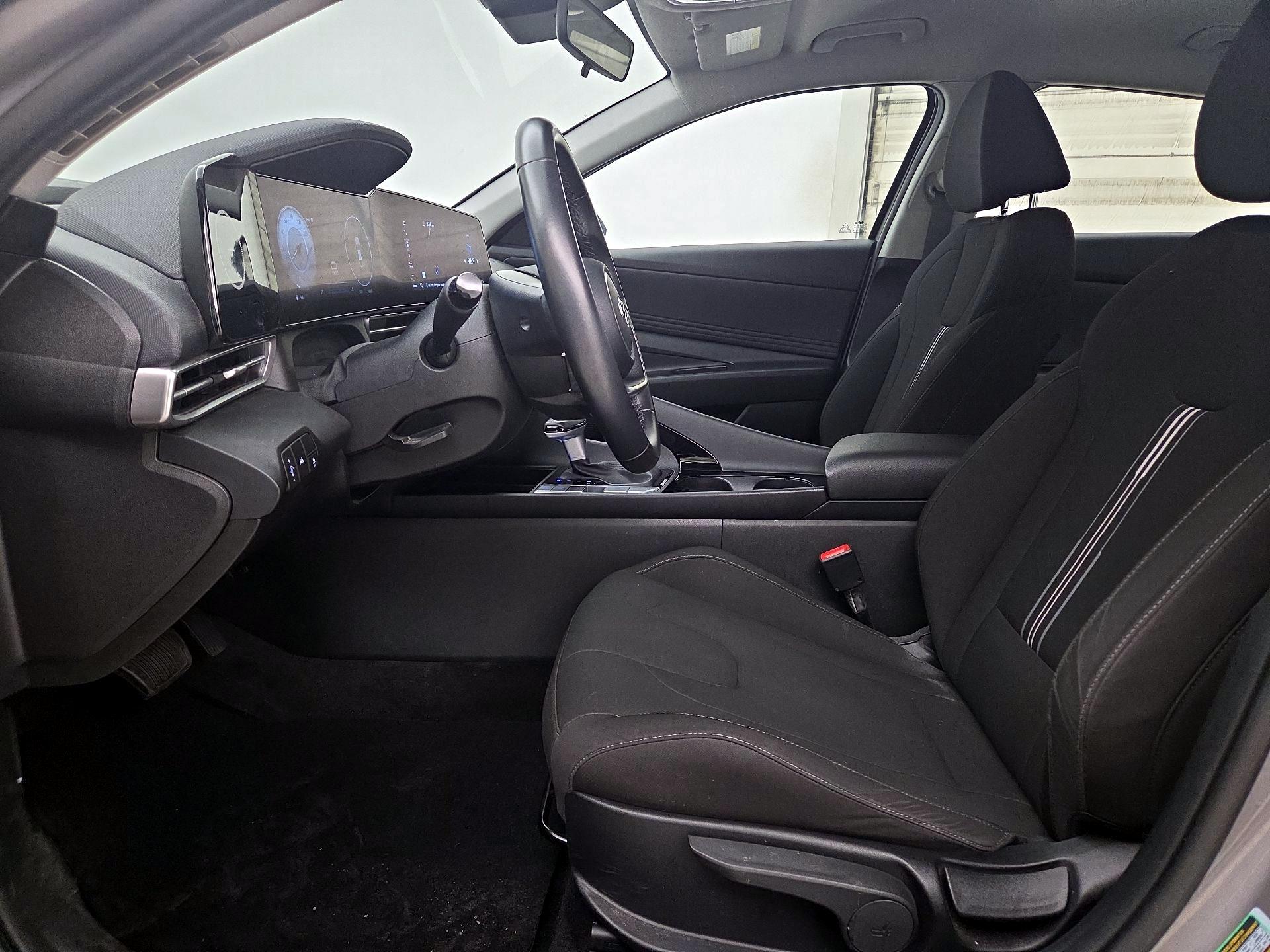 Thumbnail: 2023 Hyundai Elantra - 11
