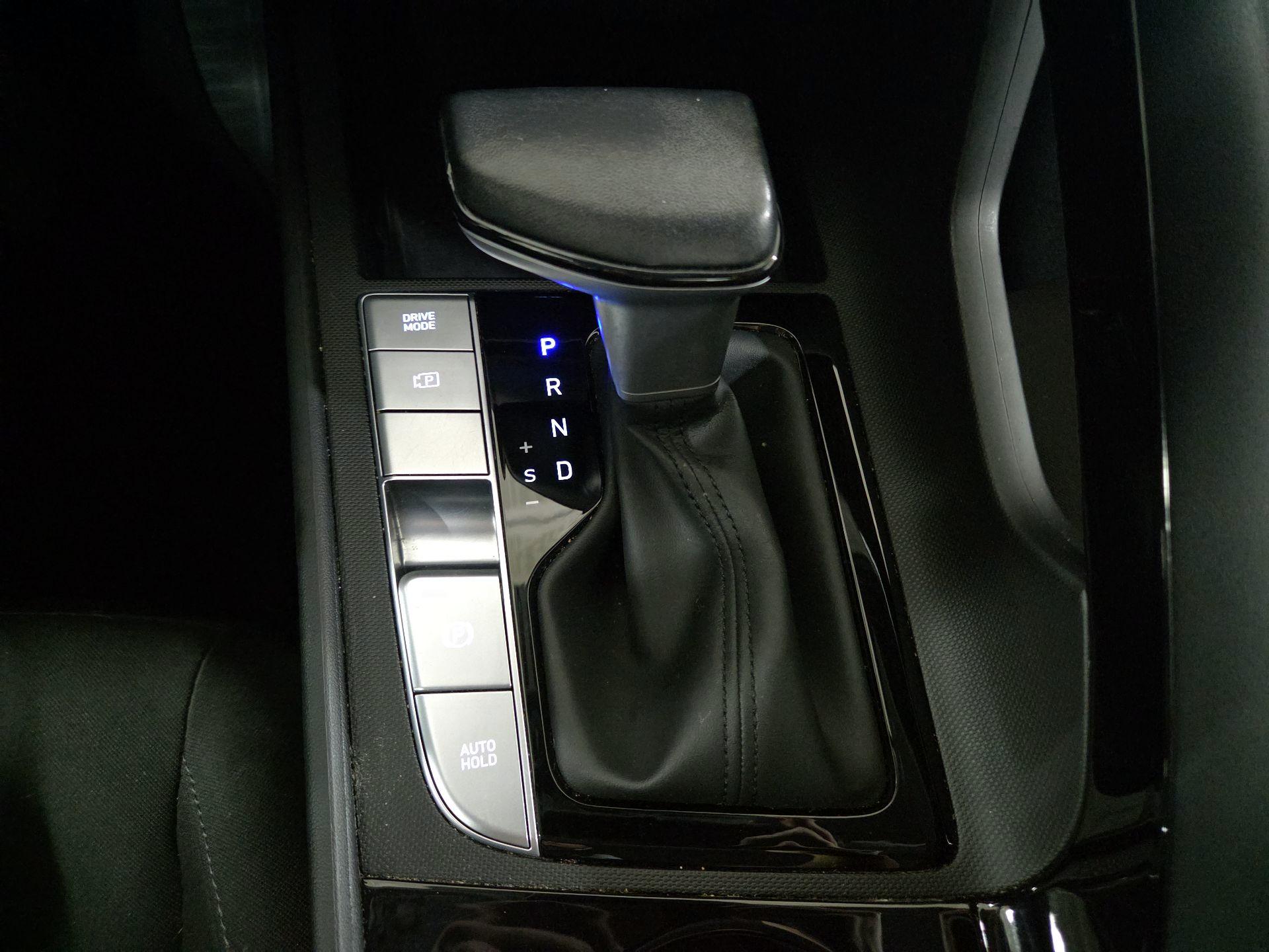 Thumbnail: 2023 Hyundai Elantra - 18