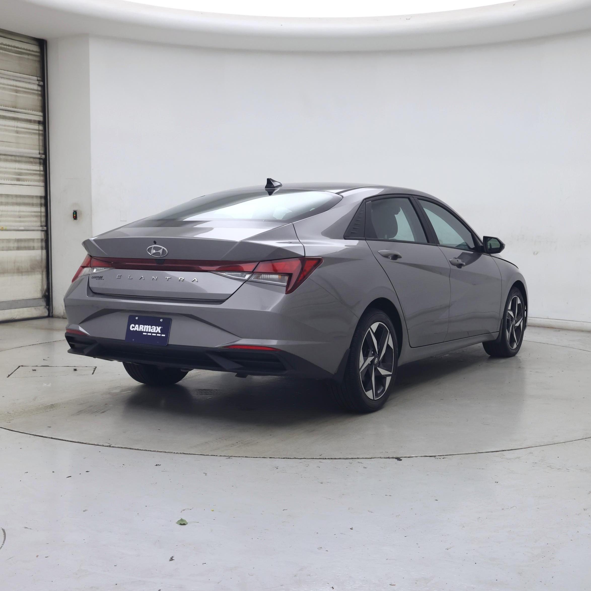 Thumbnail: 2023 Hyundai Elantra - 8