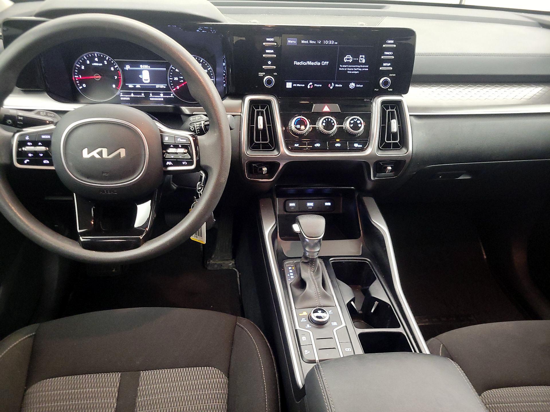 Thumbnail: 2023 Kia Sorento - 9