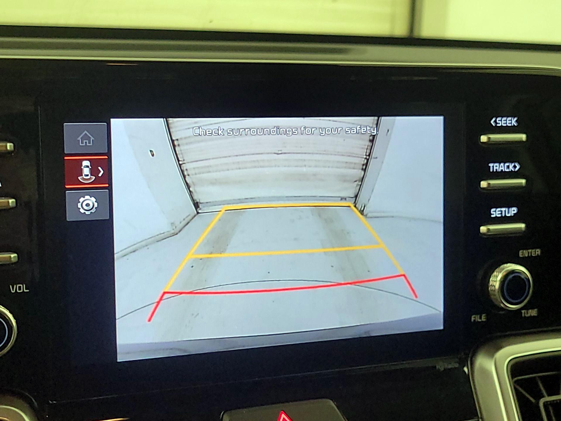 Thumbnail: 2023 Kia Sorento - 14