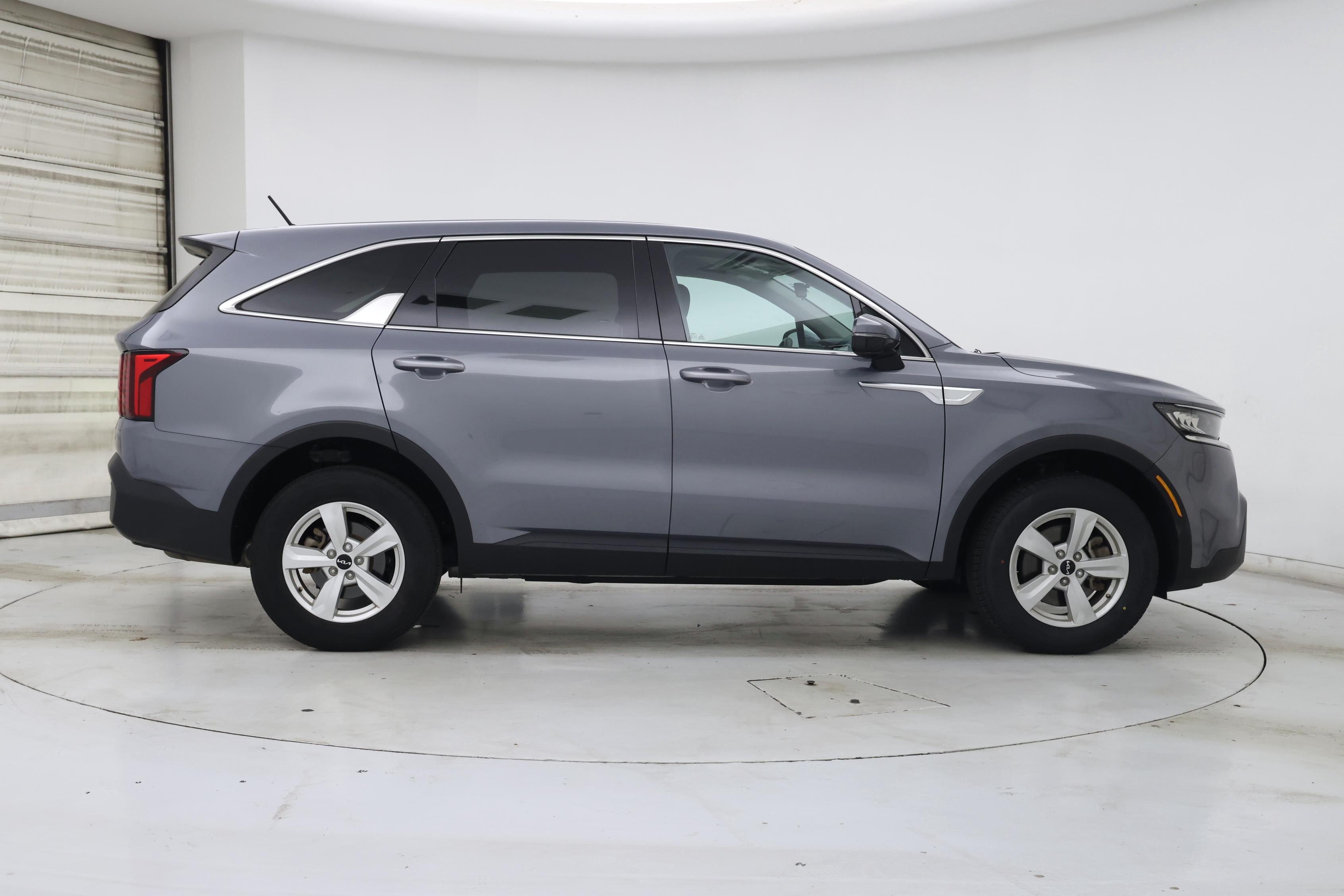 Thumbnail: 2023 Kia Sorento - 7