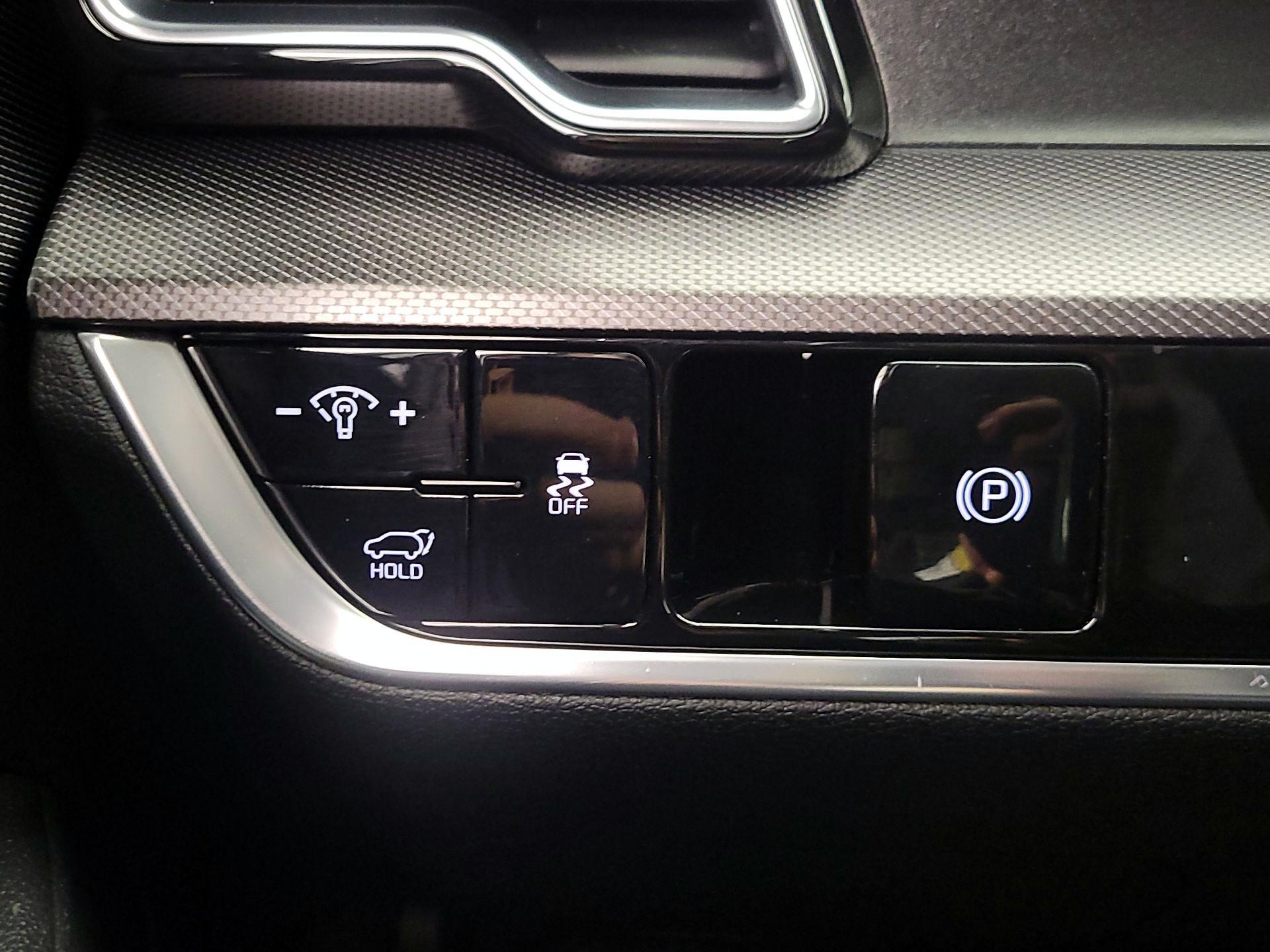 Thumbnail: 2023 Kia Sportage - 13