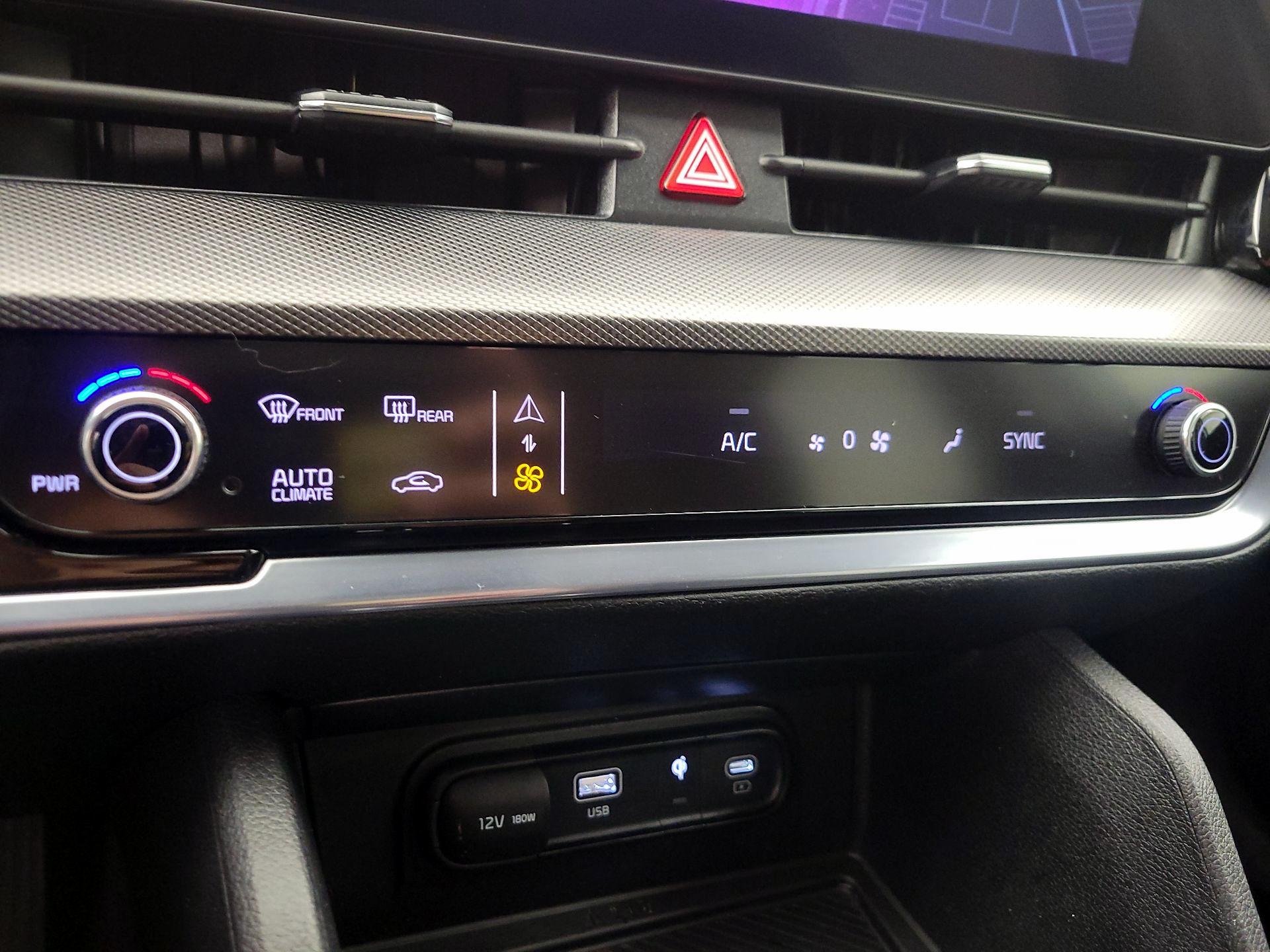 Thumbnail: 2023 Kia Sportage - 17