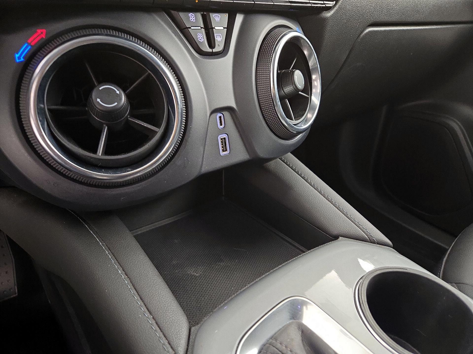 Thumbnail: 2022 Chevrolet Blazer - 18