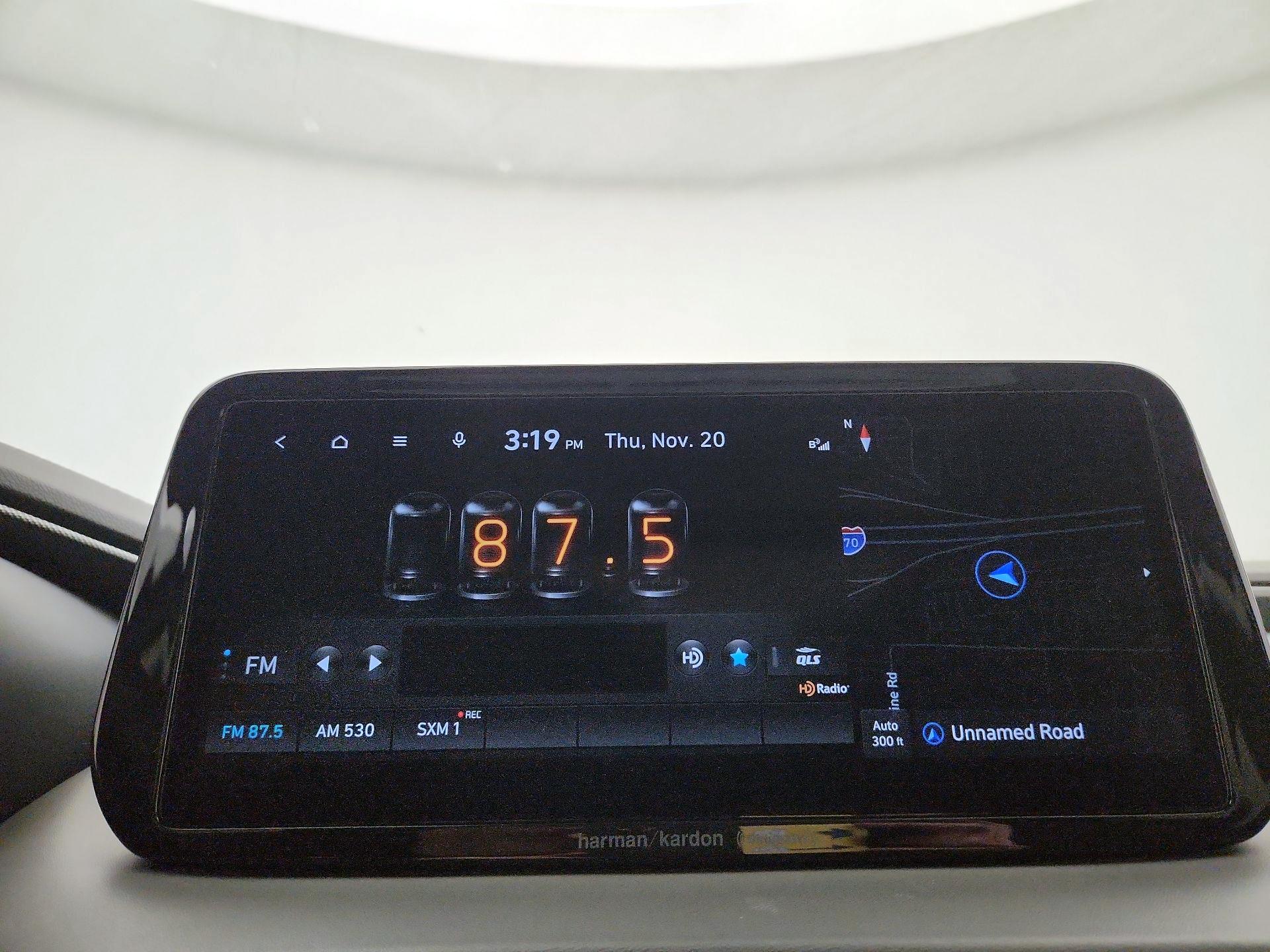 Thumbnail: 2022 Hyundai Santa Fe - 16