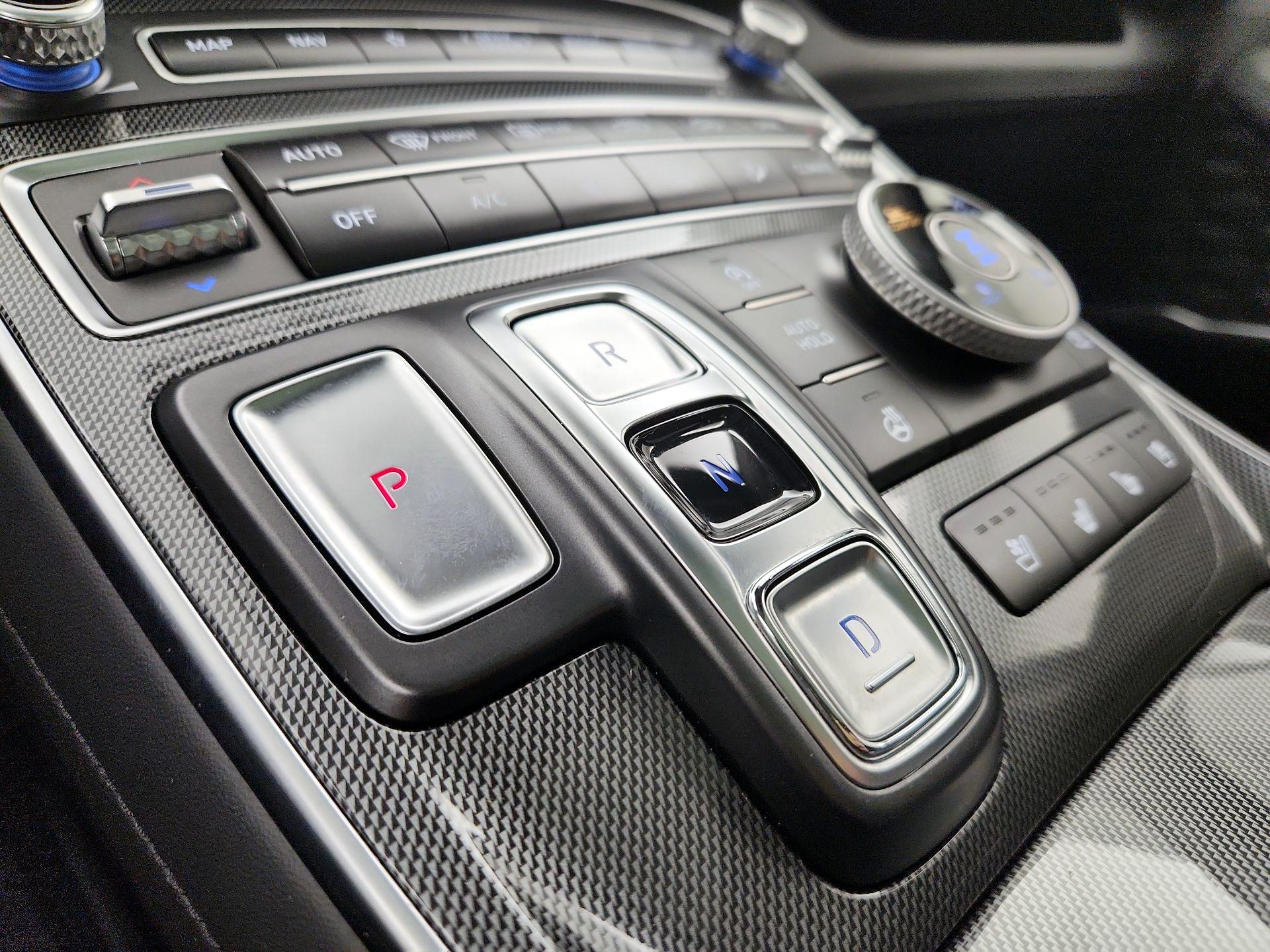 Thumbnail: 2022 Hyundai Santa Fe - 18