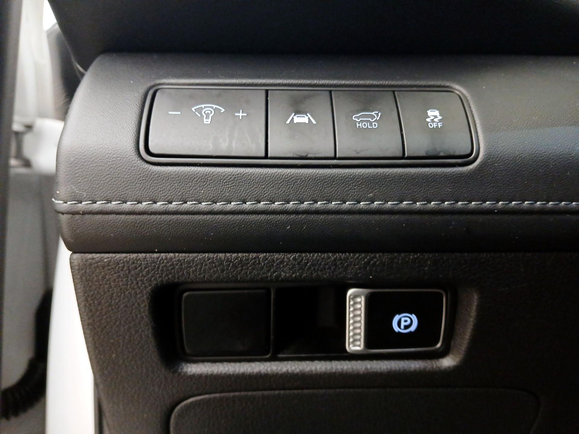 Thumbnail: 2023 Hyundai Santa Fe - 13