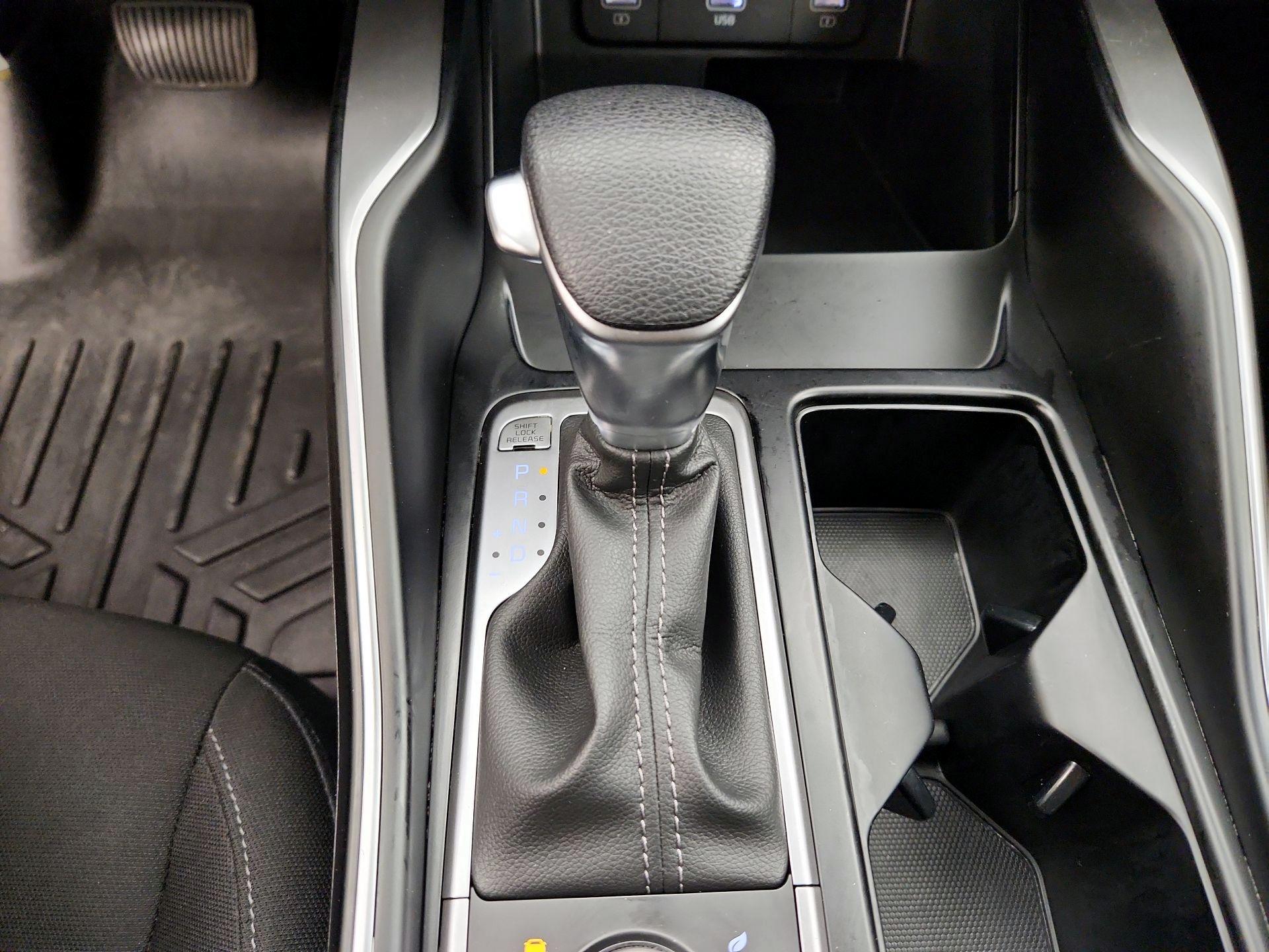 Thumbnail: 2023 Kia Sorento - 17