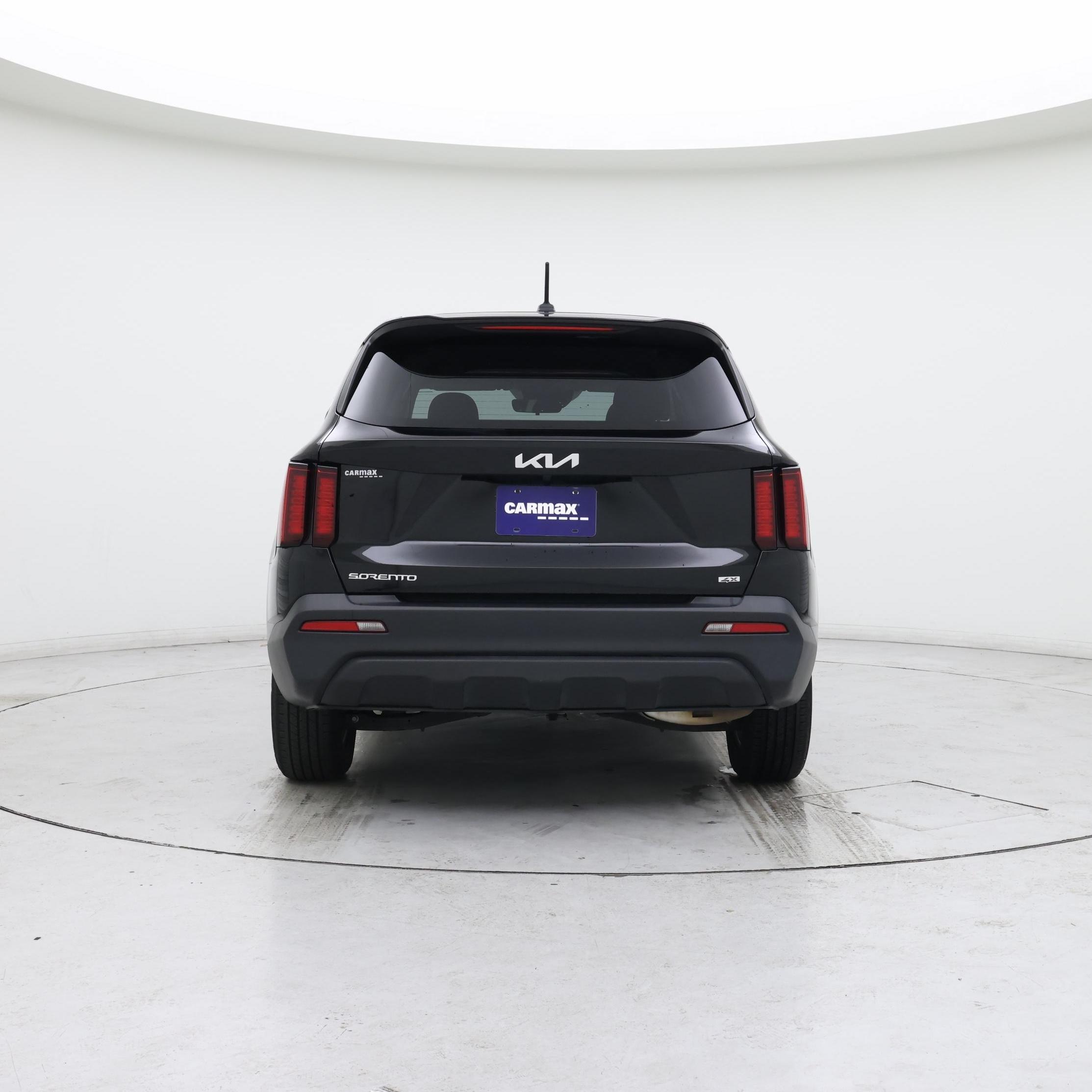 Thumbnail: 2023 Kia Sorento - 6