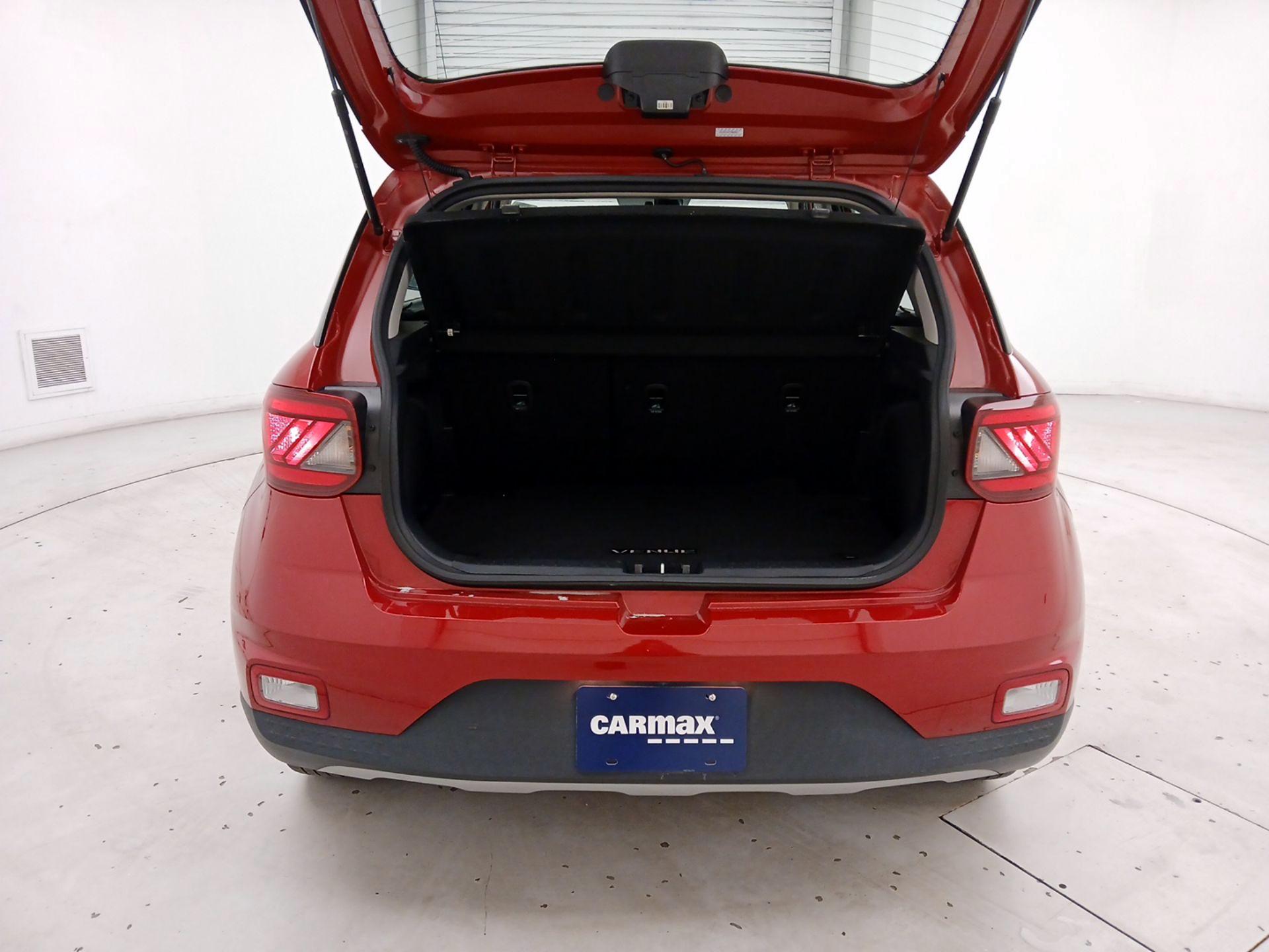 Thumbnail: 2023 Hyundai Venue - 20