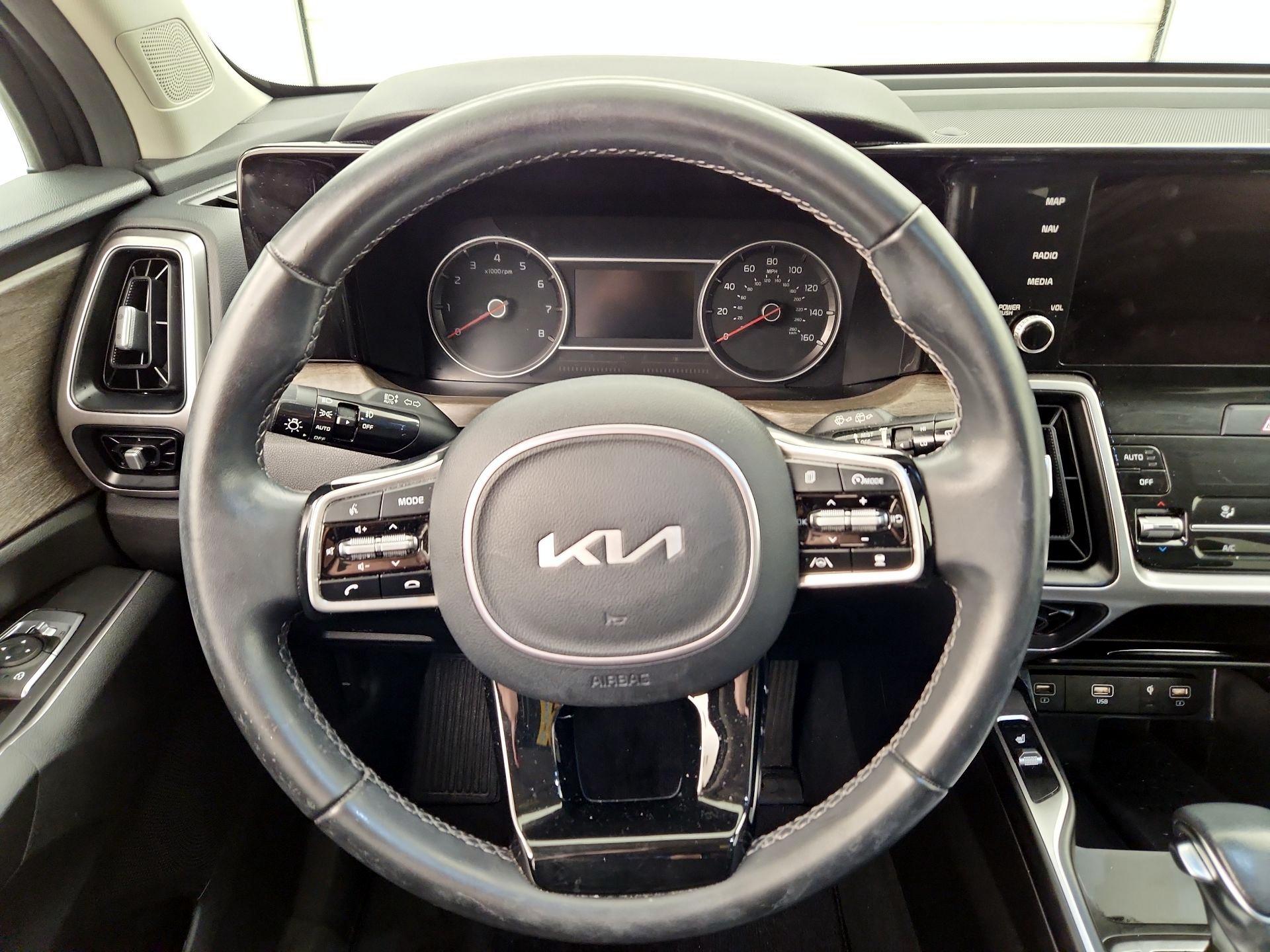 Thumbnail: 2022 Kia Sorento - 10