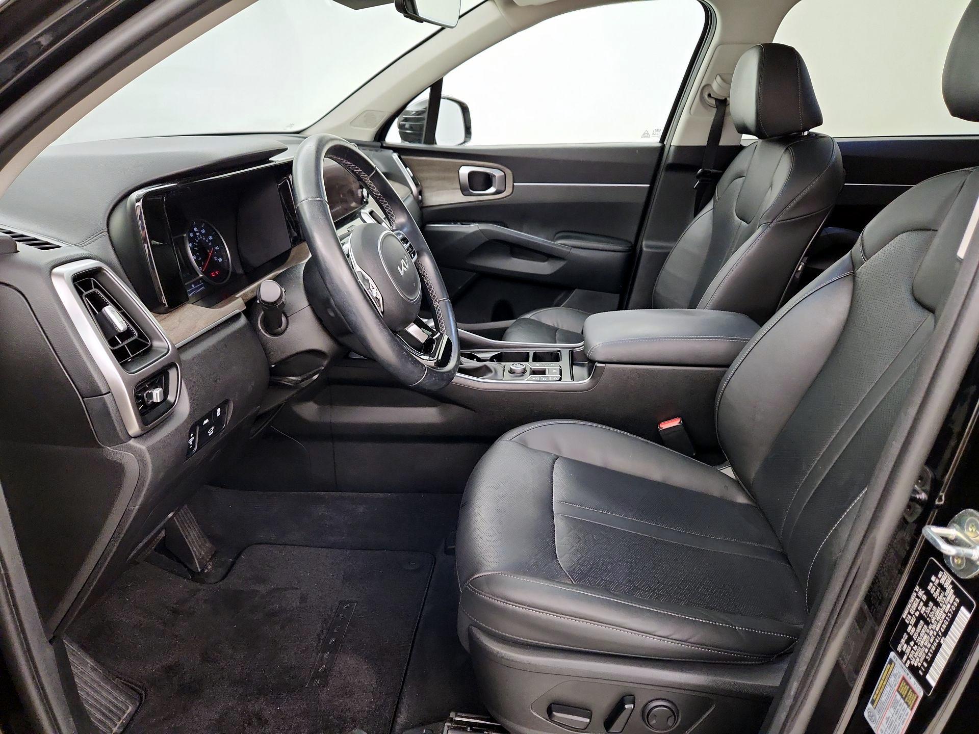 Thumbnail: 2022 Kia Sorento - 11