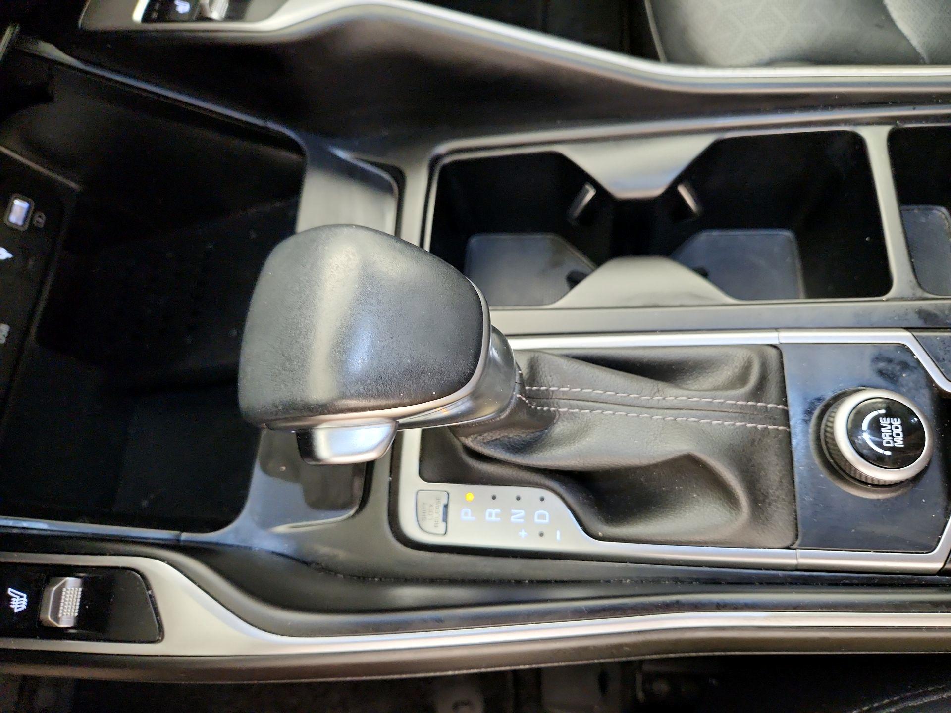 Thumbnail: 2022 Kia Sorento - 18