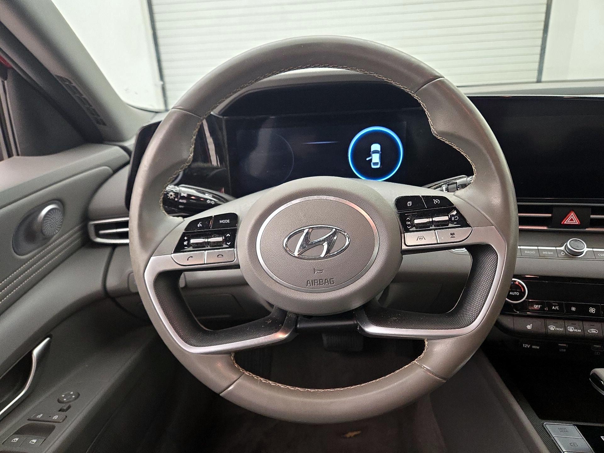 Thumbnail: 2023 Hyundai Elantra - 10