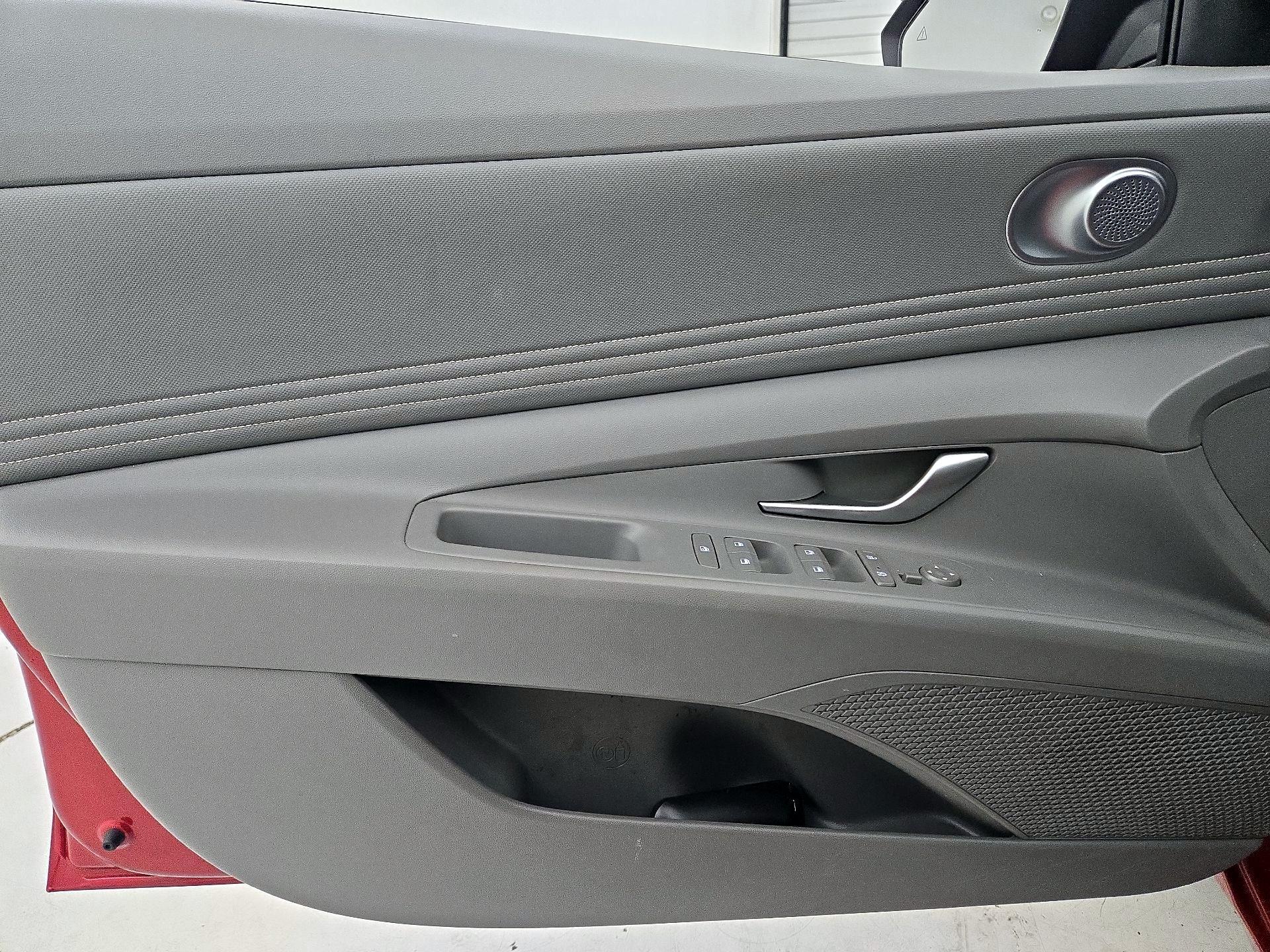 Thumbnail: 2023 Hyundai Elantra - 12