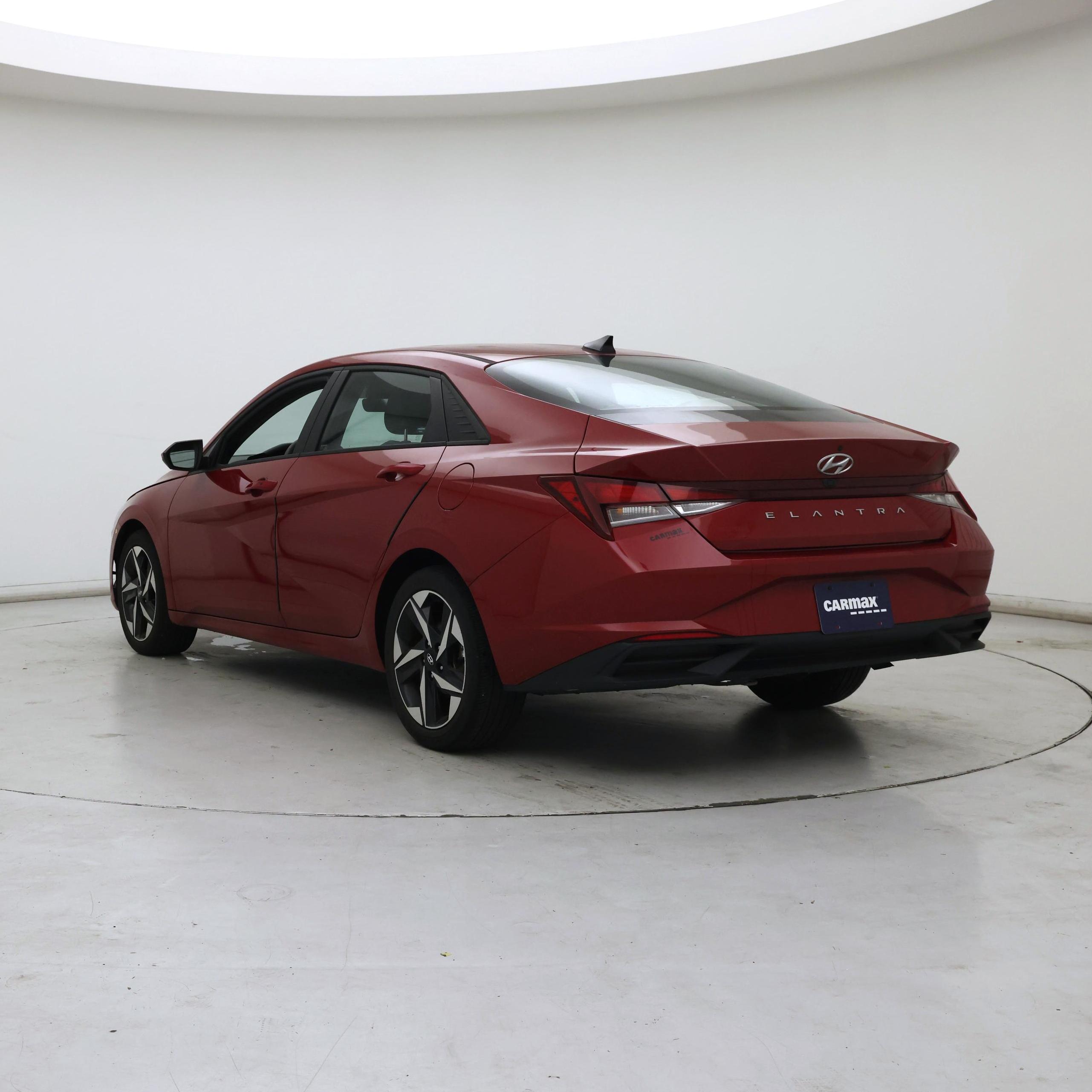 Thumbnail: 2023 Hyundai Elantra - 2