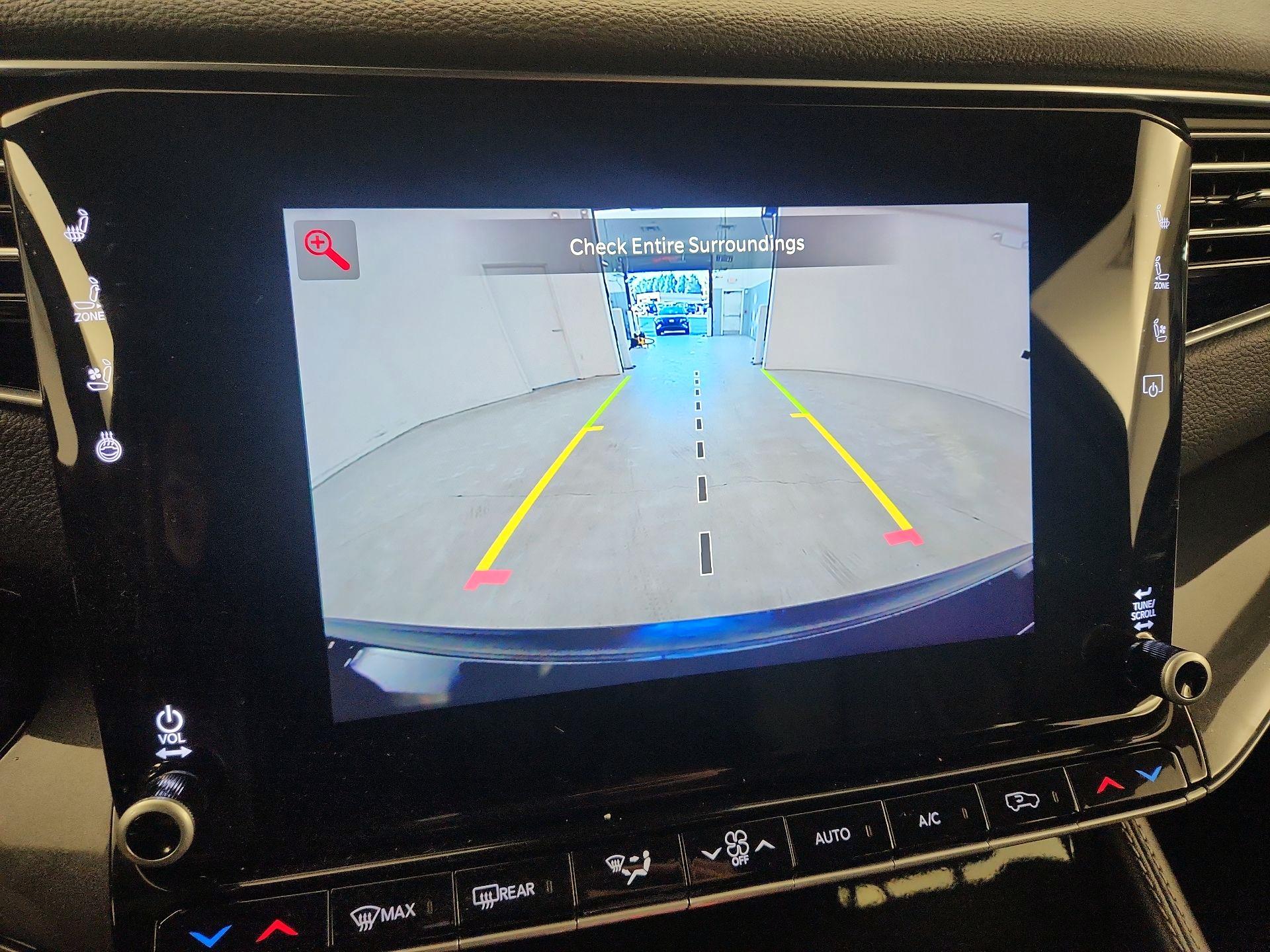 Thumbnail: 2024 Jeep Wagoneer - 15