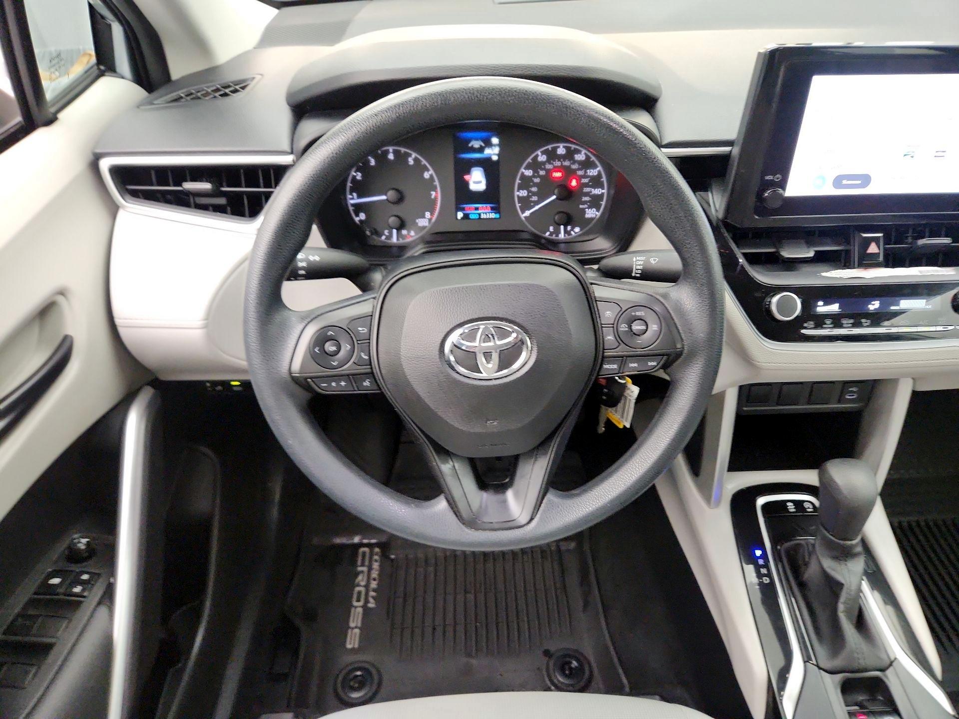 Thumbnail: 2023 Toyota Corolla Cross - 10