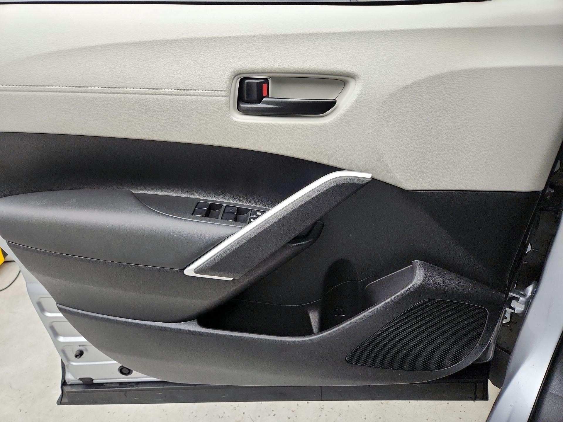 Thumbnail: 2023 Toyota Corolla Cross - 12