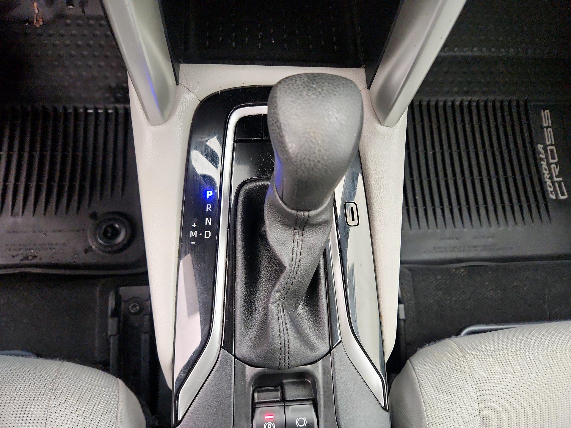 Thumbnail: 2023 Toyota Corolla Cross - 17