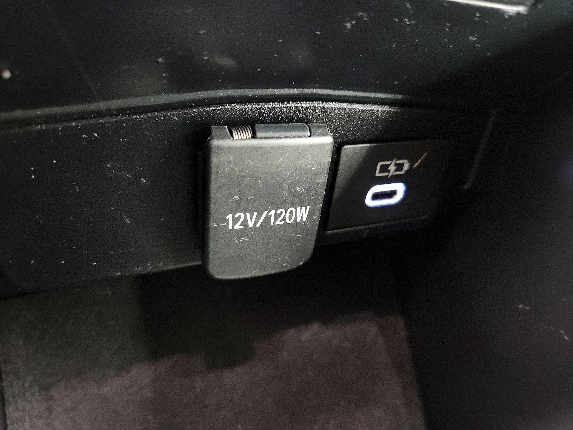 Thumbnail: 2023 Toyota Corolla Cross - 18