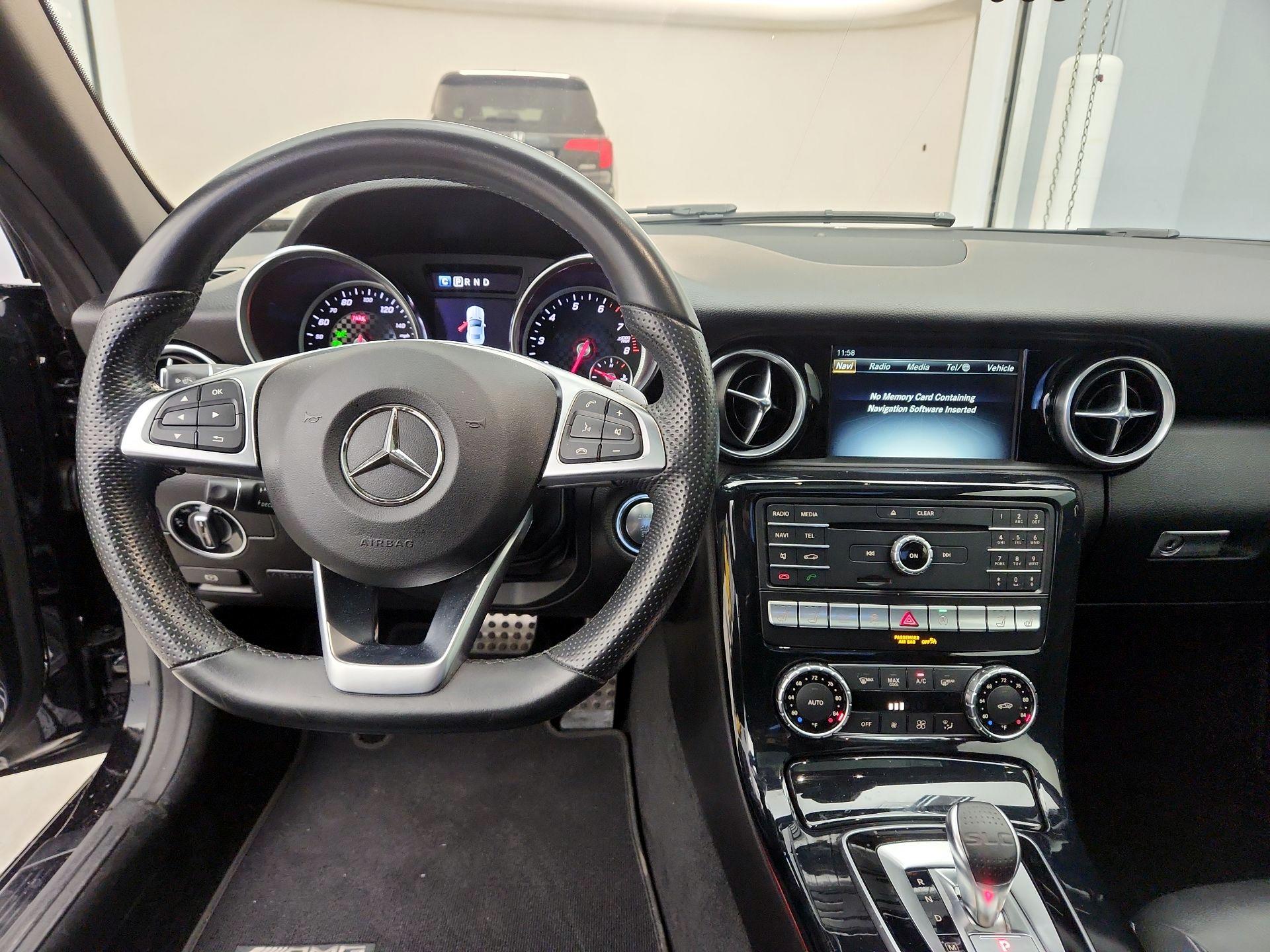 Thumbnail: 2020 Mercedes-Benz SLC - 9