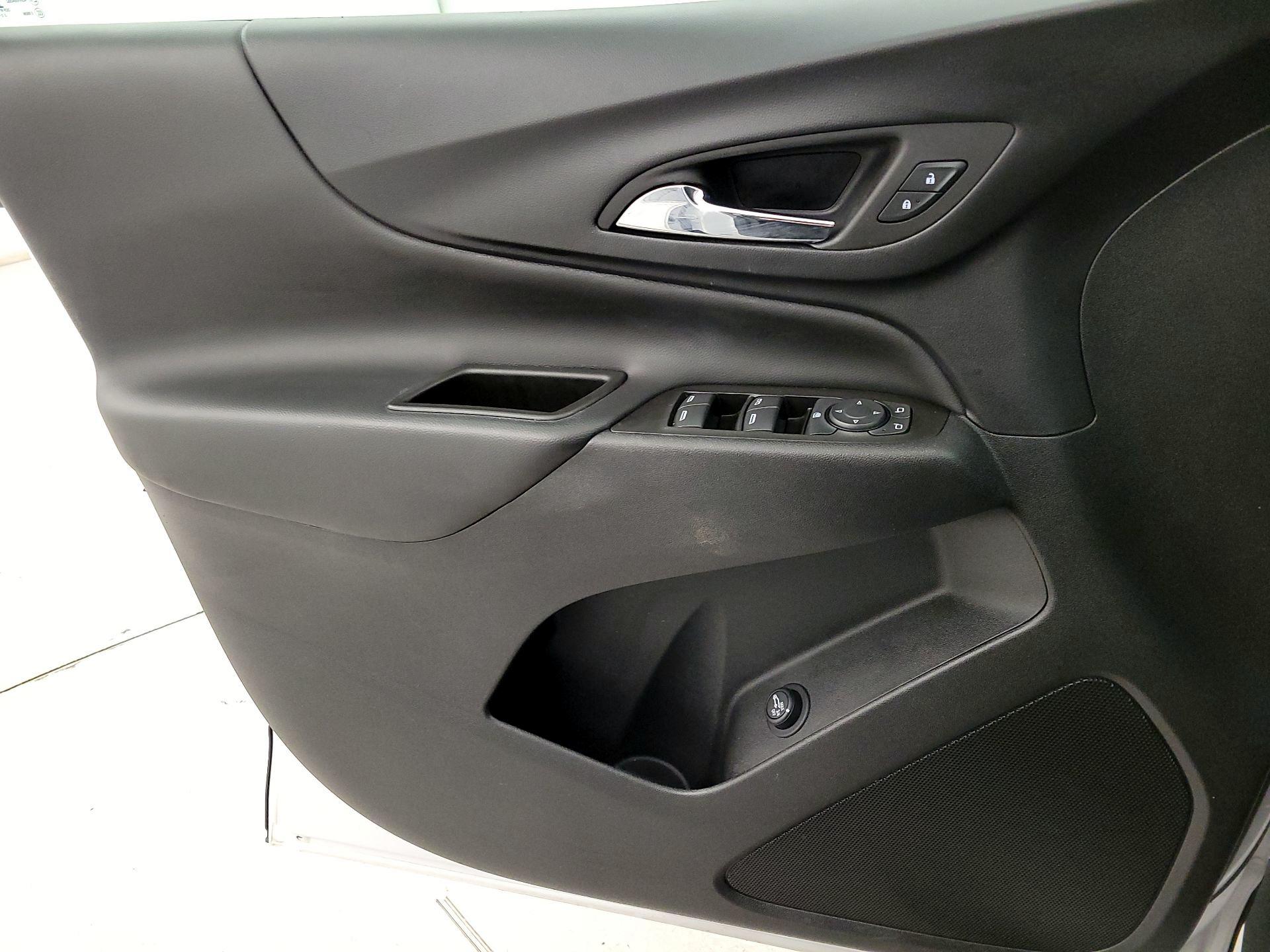 Thumbnail: 2022 Chevrolet Equinox - 12