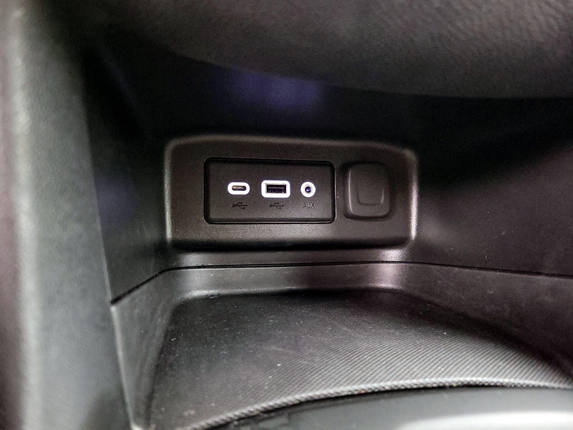 Thumbnail: 2022 Chevrolet Equinox - 17