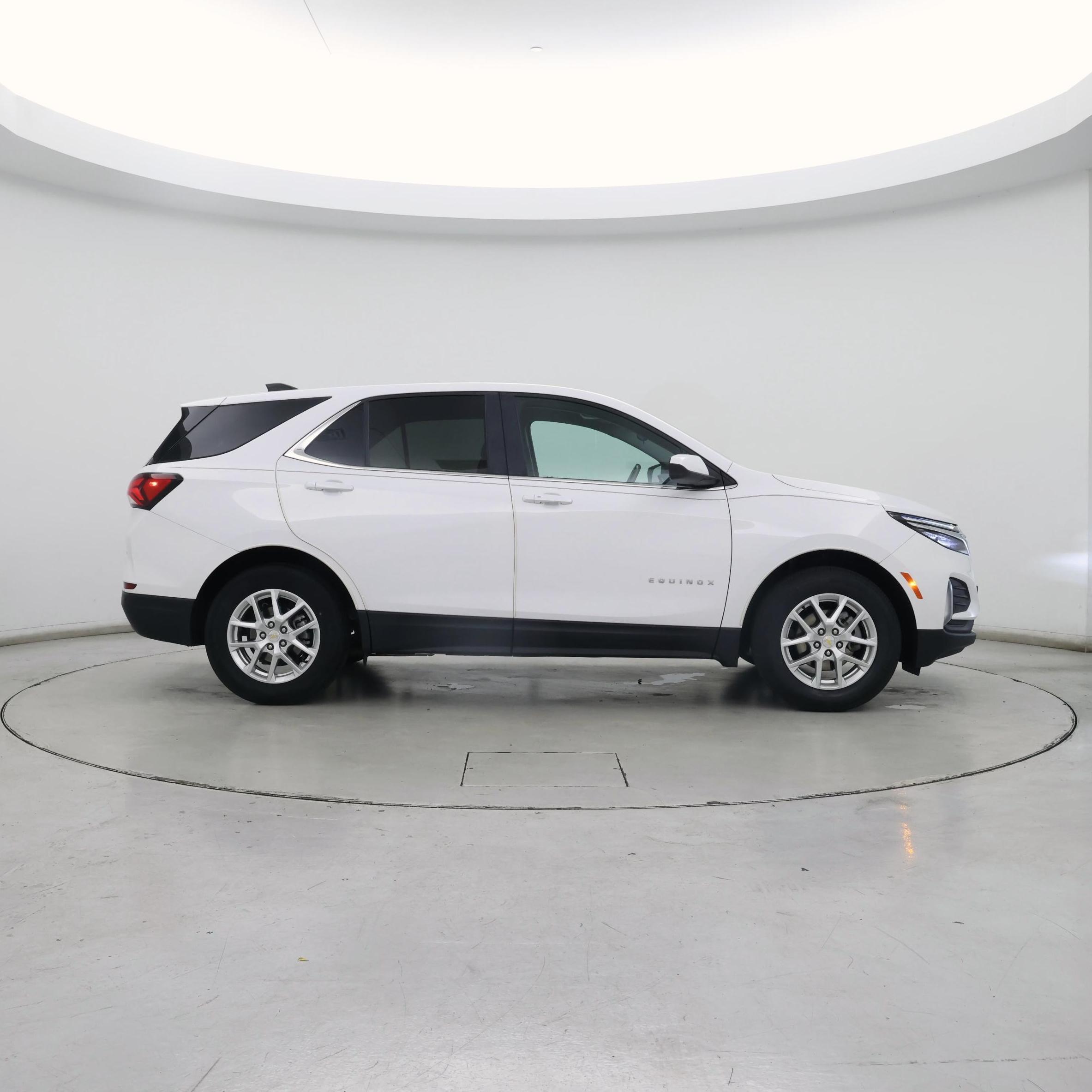 Thumbnail: 2022 Chevrolet Equinox - 7