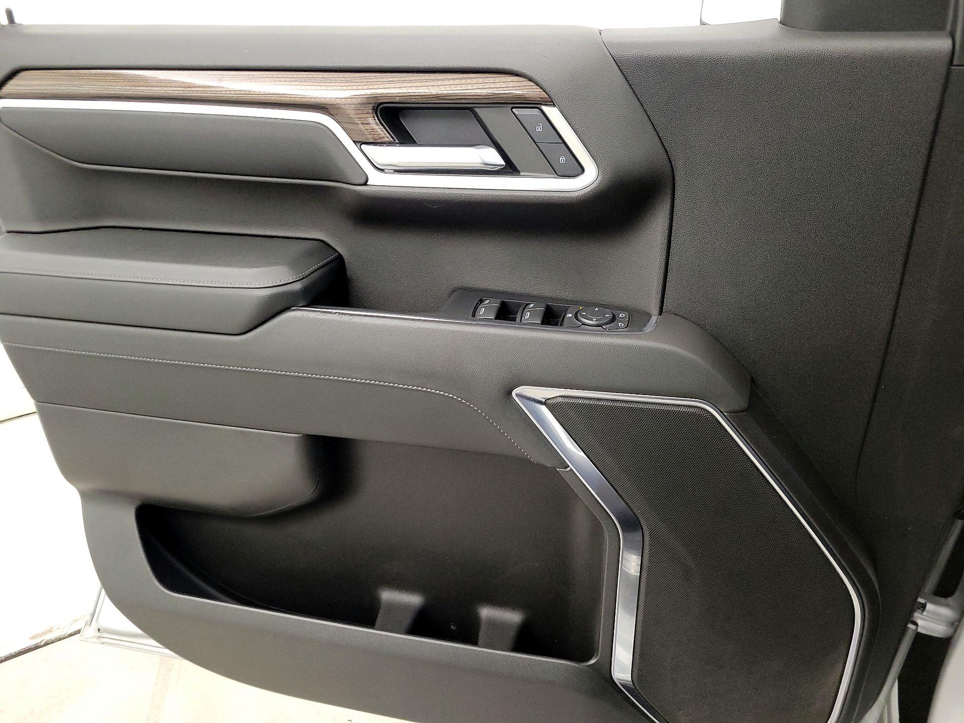 Thumbnail: 2022 Chevrolet Silverado 1500 - 12