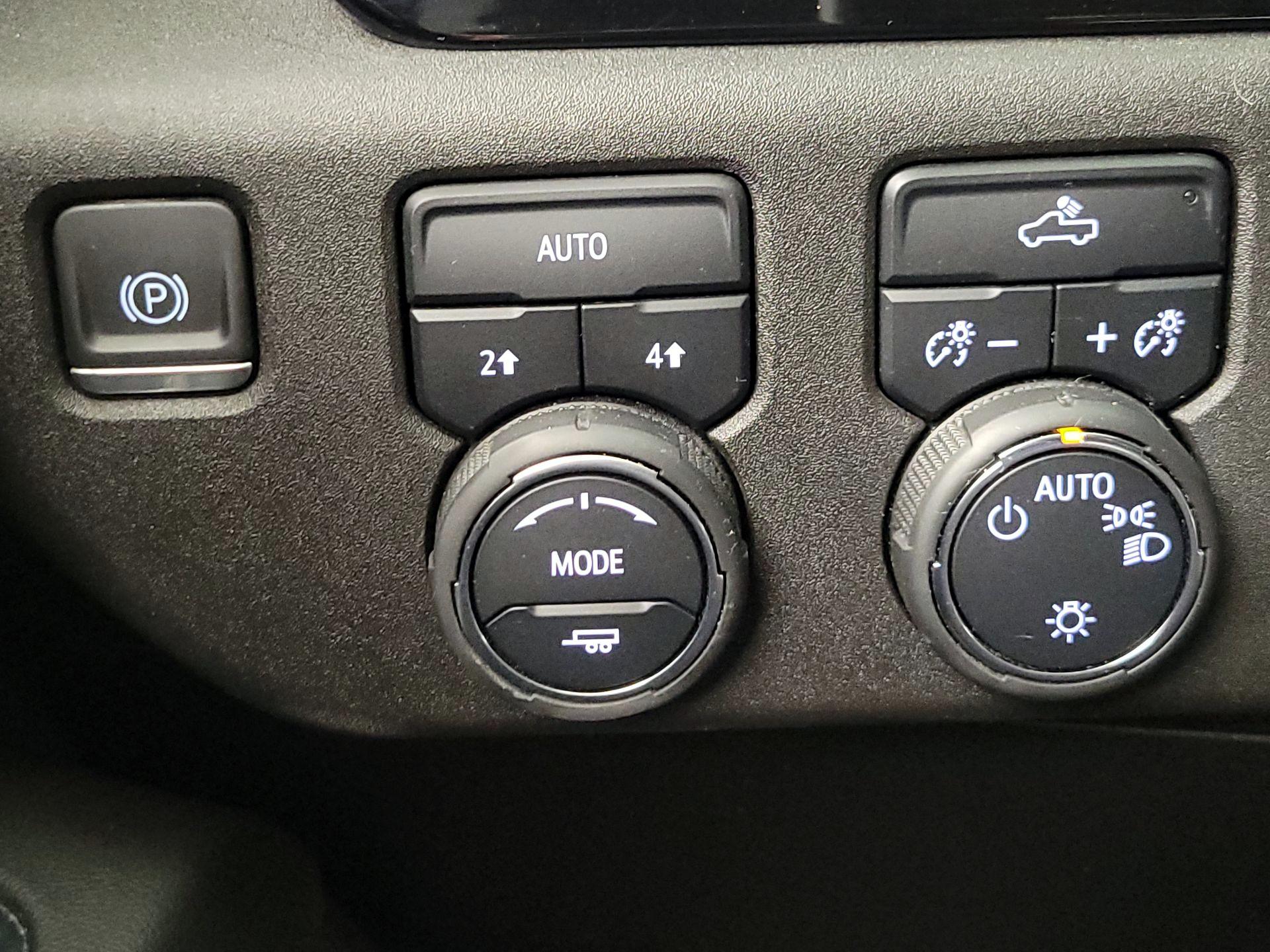 Thumbnail: 2022 Chevrolet Silverado 1500 - 13