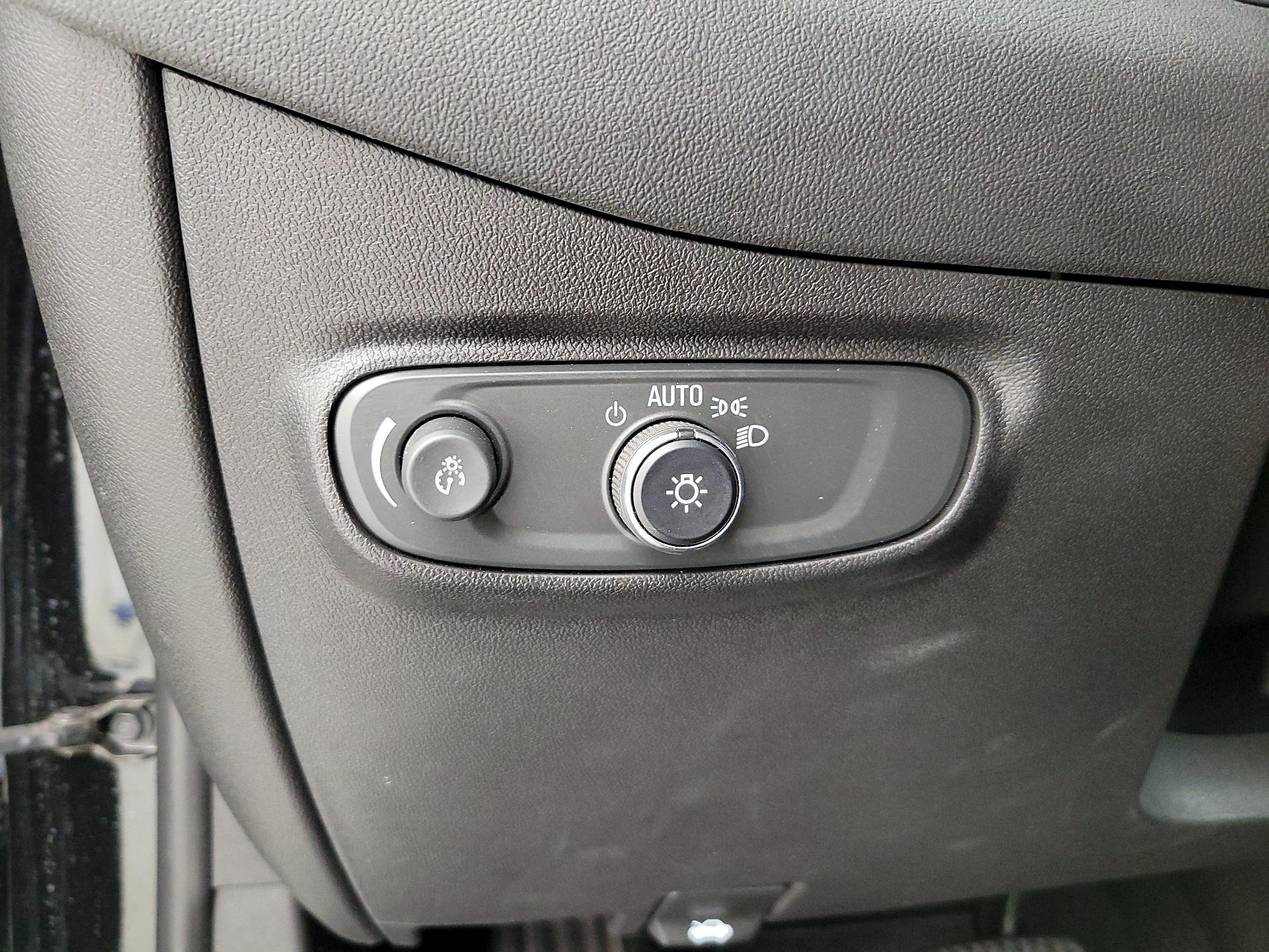 Thumbnail: 2022 Chevrolet Equinox - 13