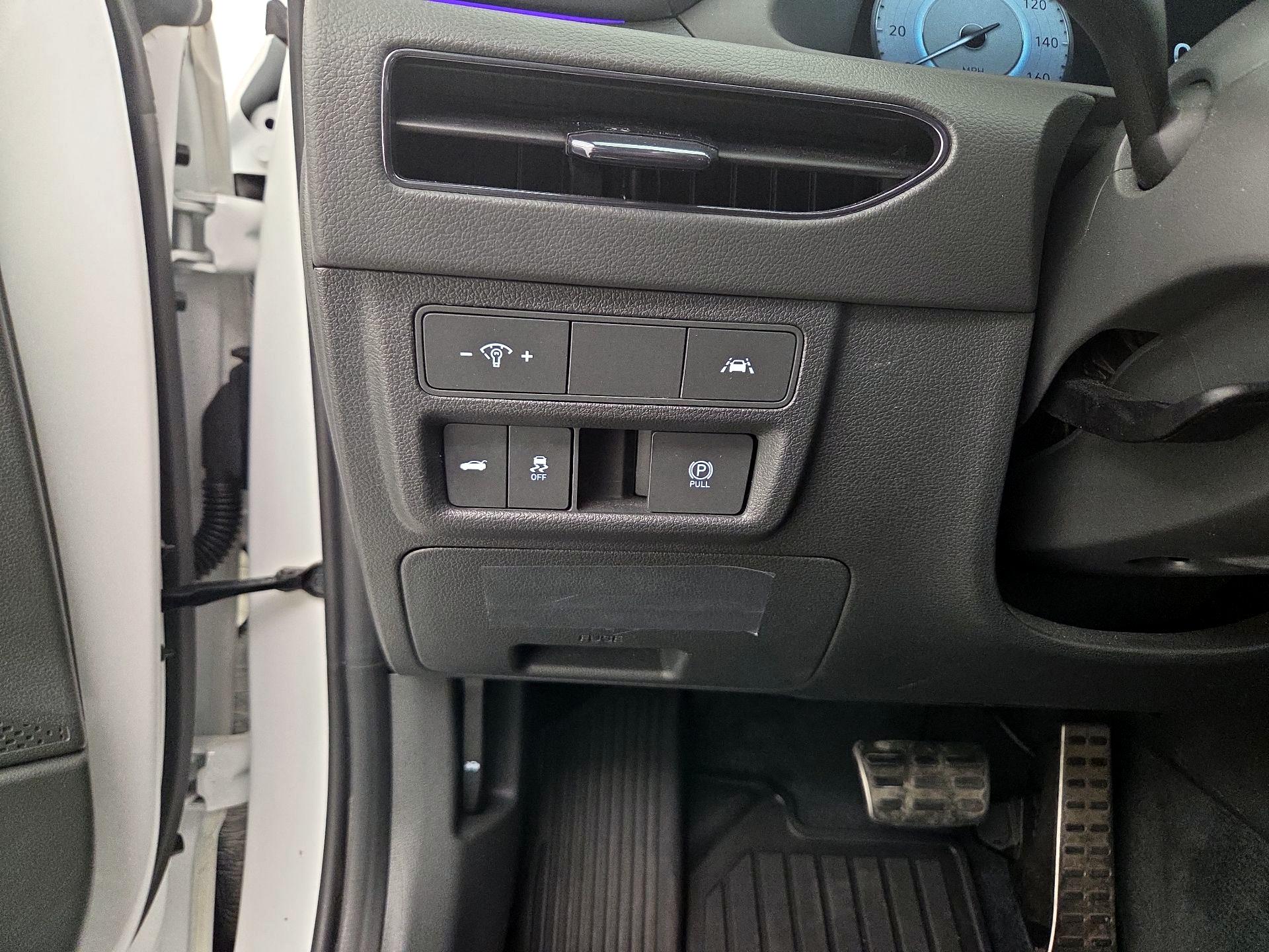 Thumbnail: 2023 Hyundai Sonata - 13