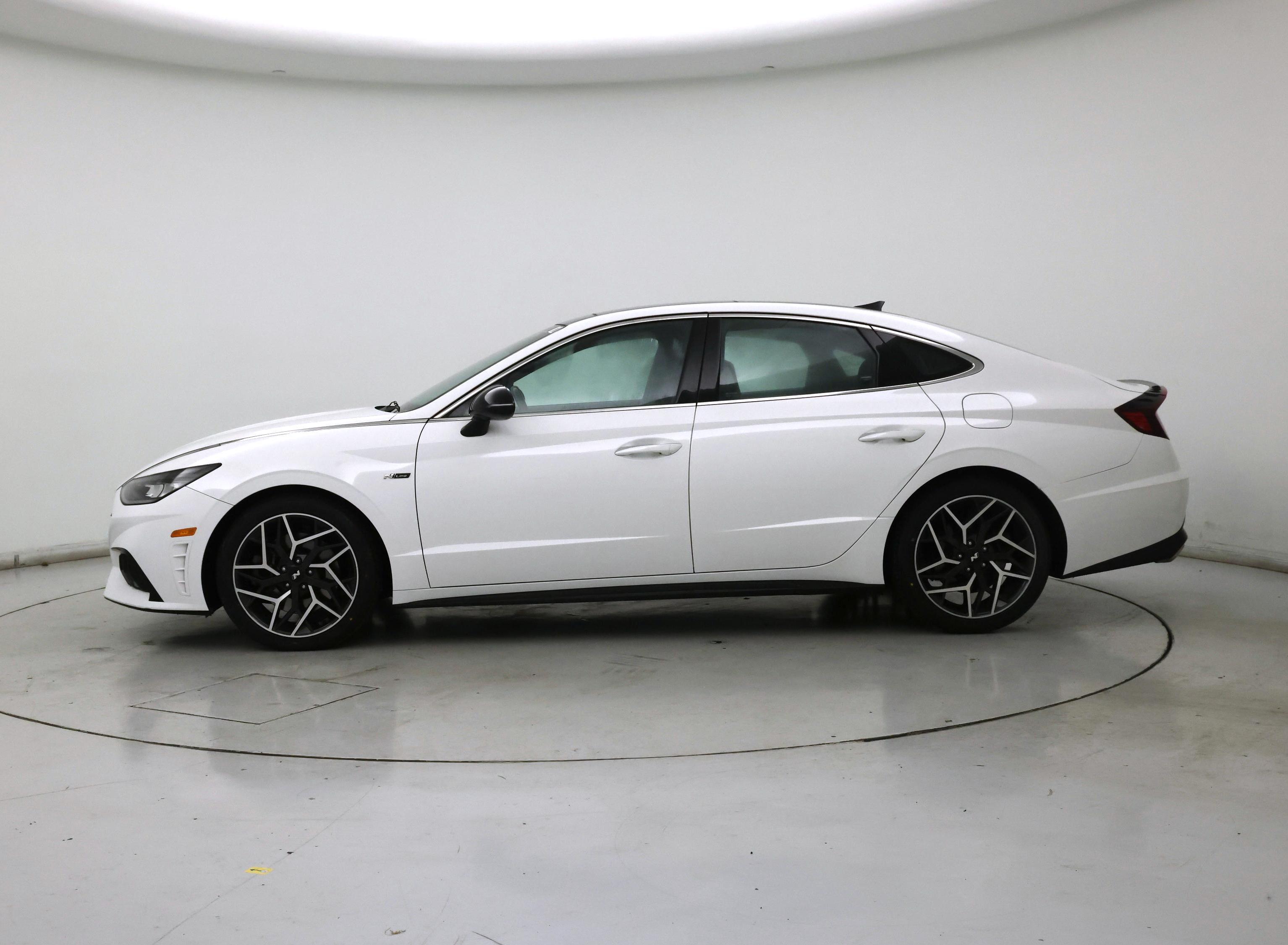 Thumbnail: 2023 Hyundai Sonata - 3