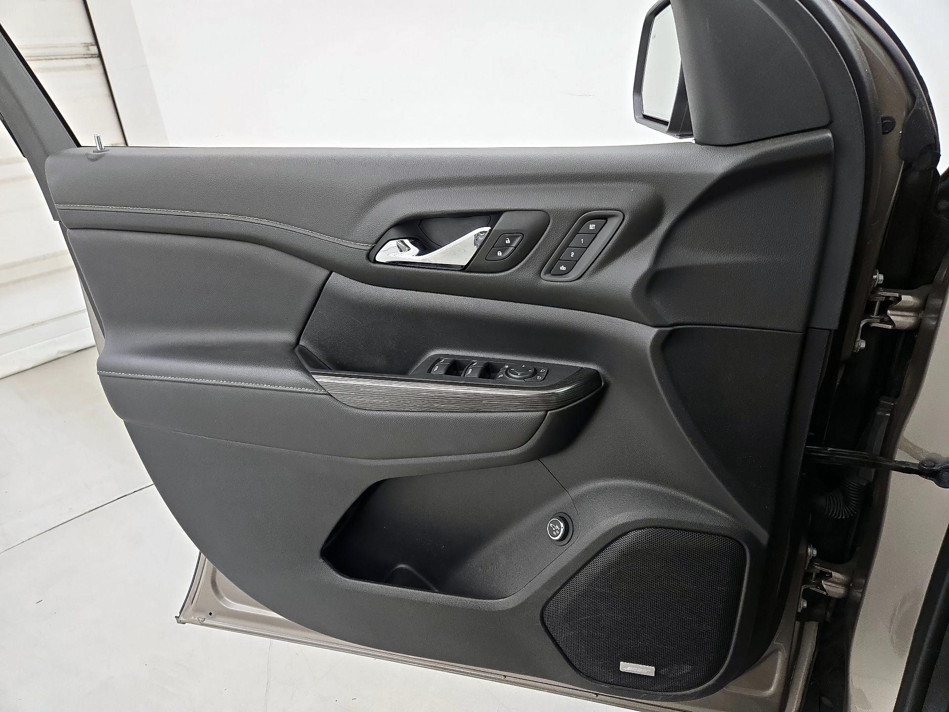 Thumbnail: 2023 GMC Acadia - 12