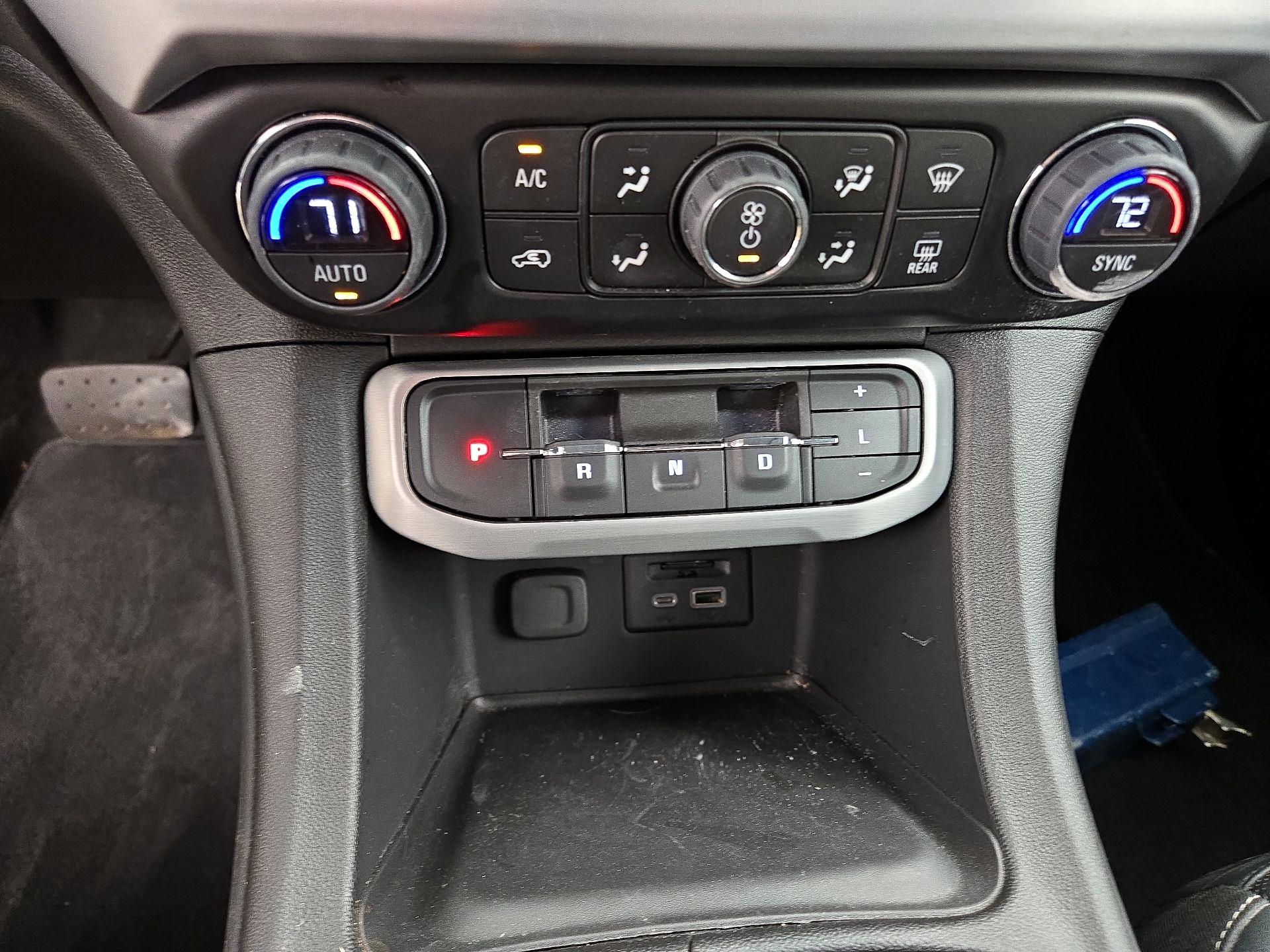 Thumbnail: 2023 GMC Acadia - 18