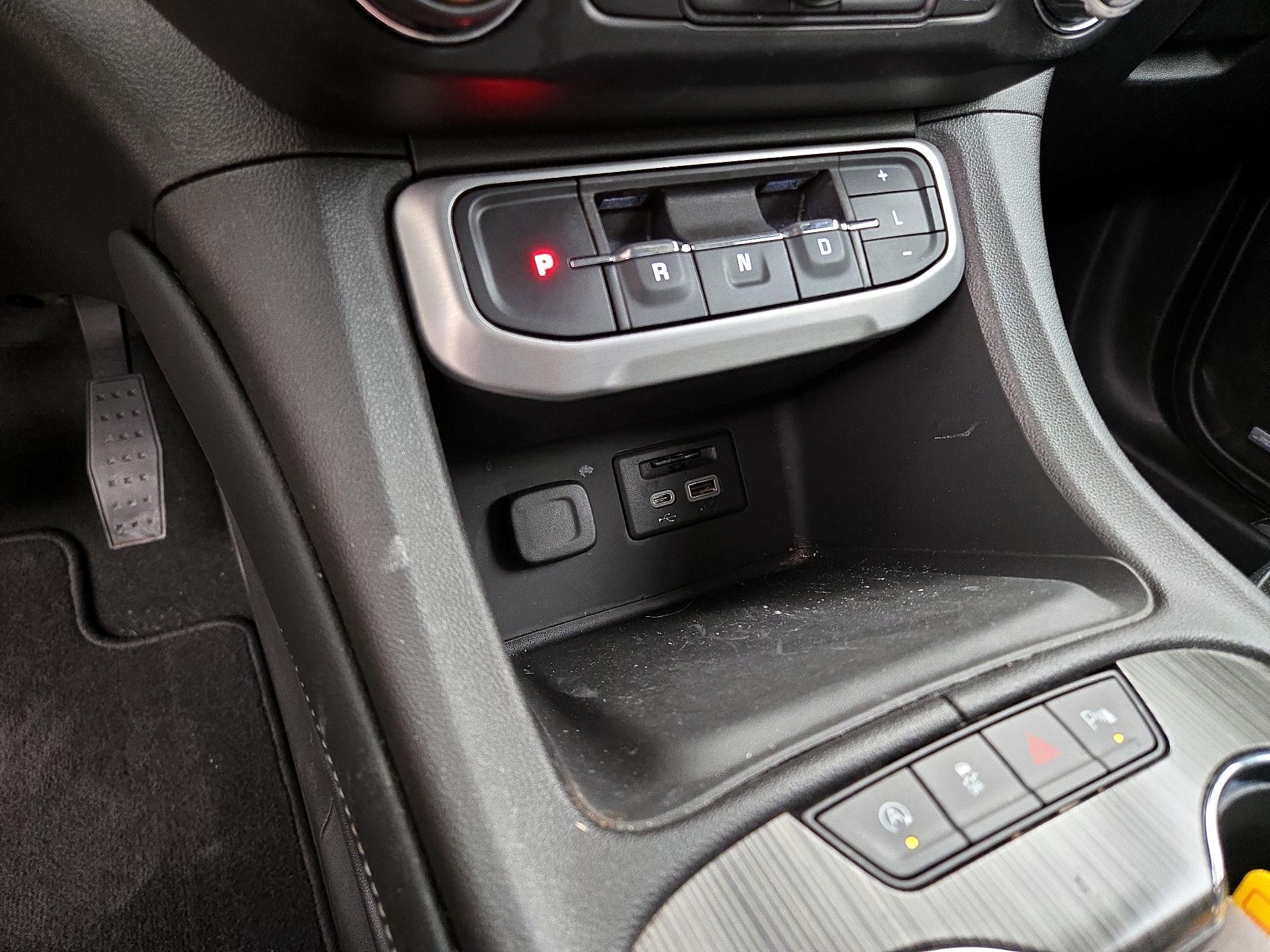 Thumbnail: 2023 GMC Acadia - 19