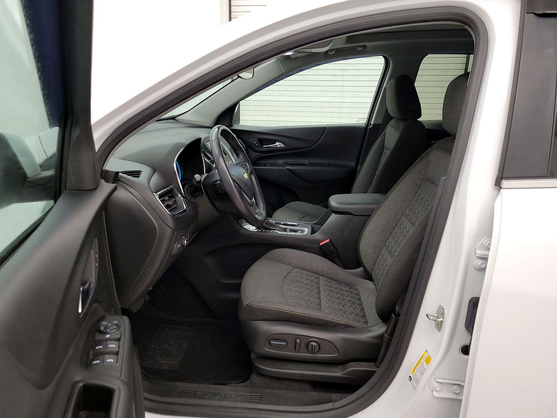 Thumbnail: 2022 Chevrolet Equinox - 11