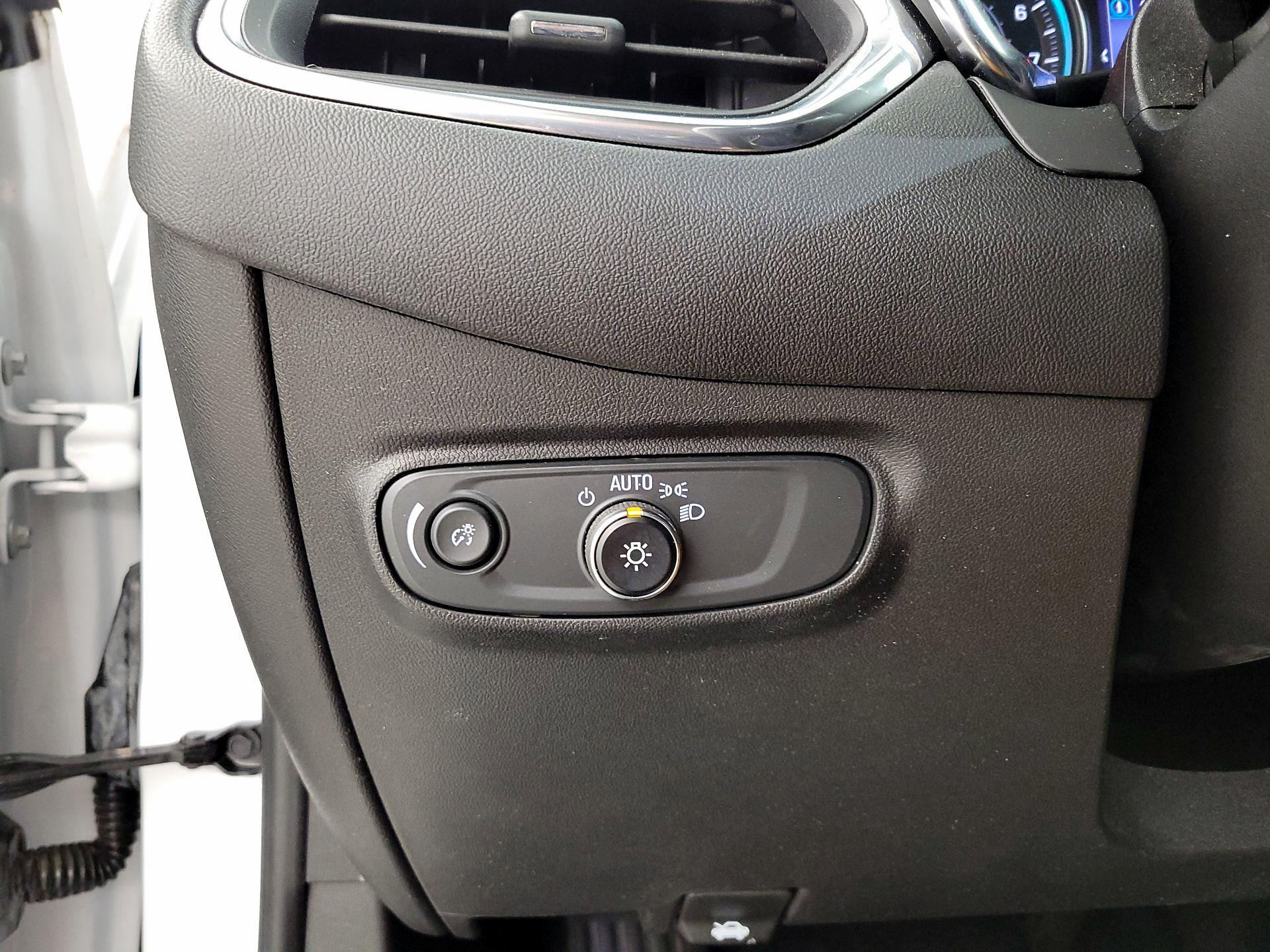 Thumbnail: 2022 Chevrolet Equinox - 13