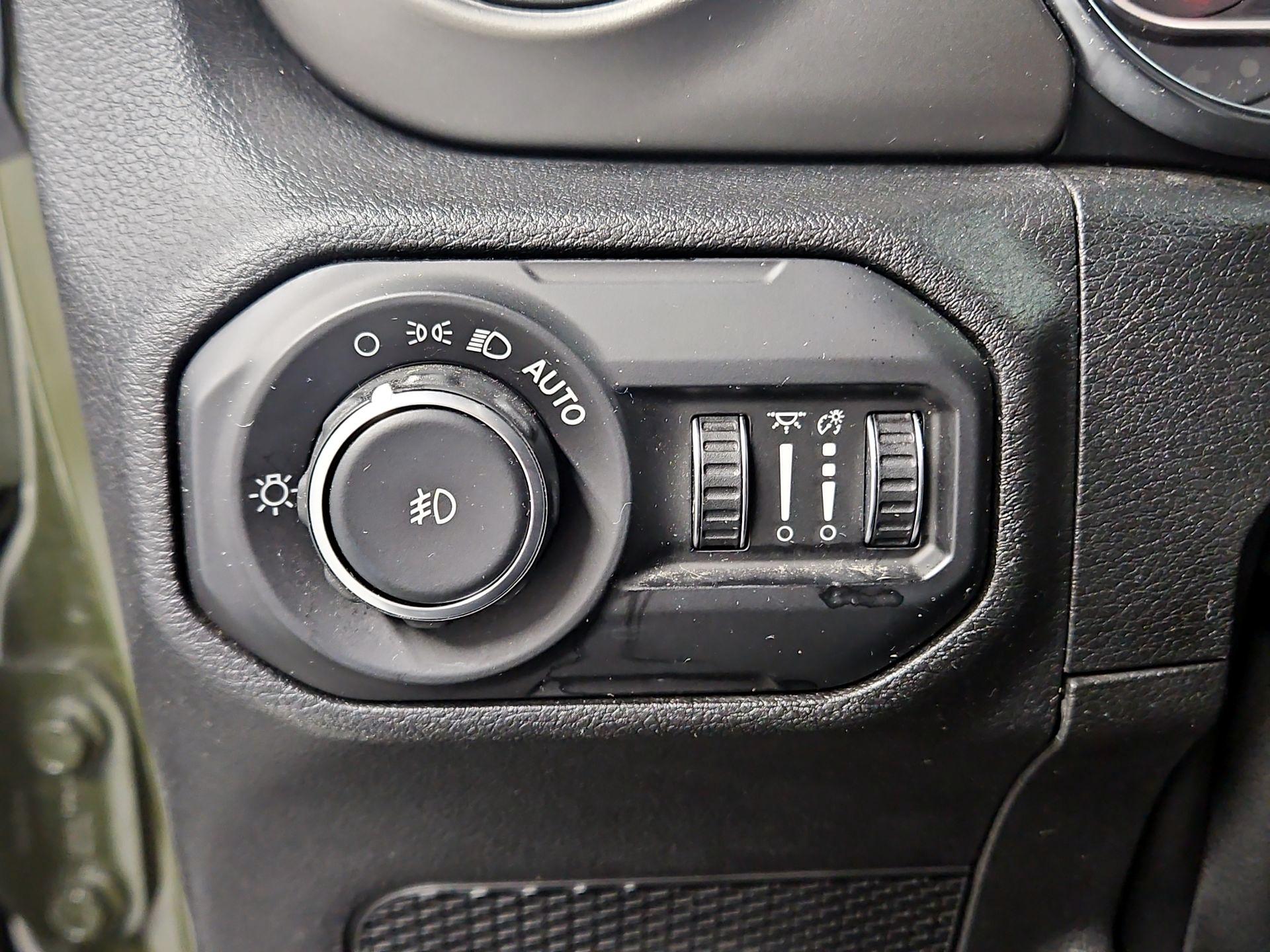 Thumbnail: 2021 Jeep Wrangler - 13