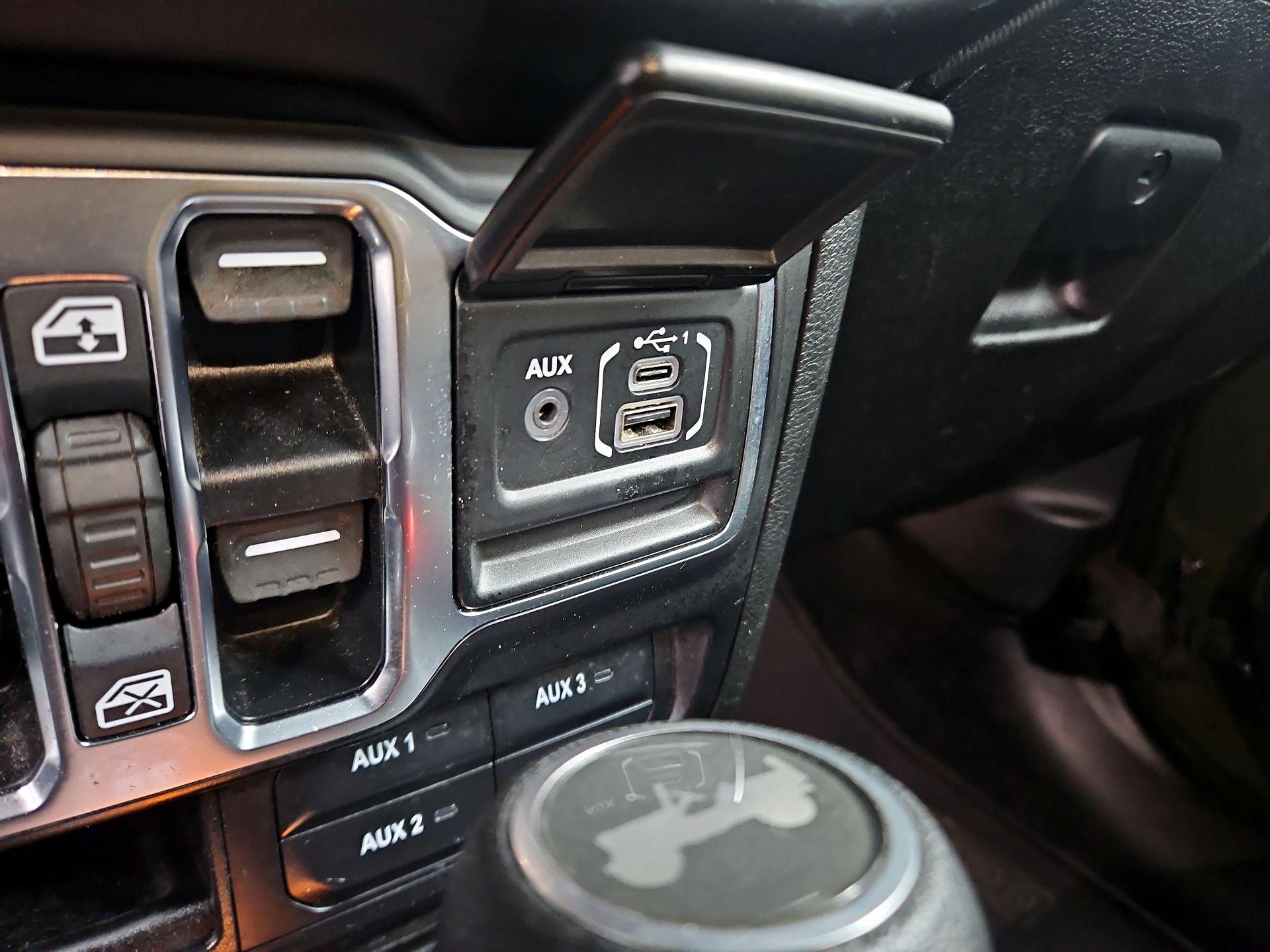 Thumbnail: 2021 Jeep Wrangler - 19